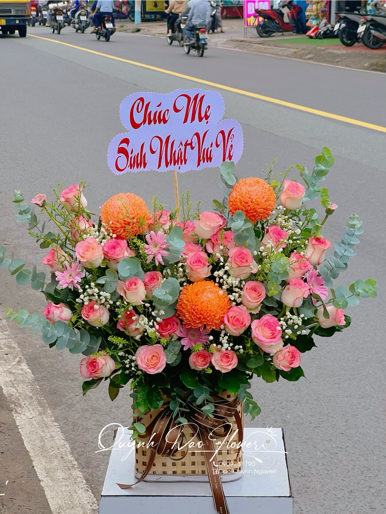 Giỏ hoa tặng sinh nhật mẹ