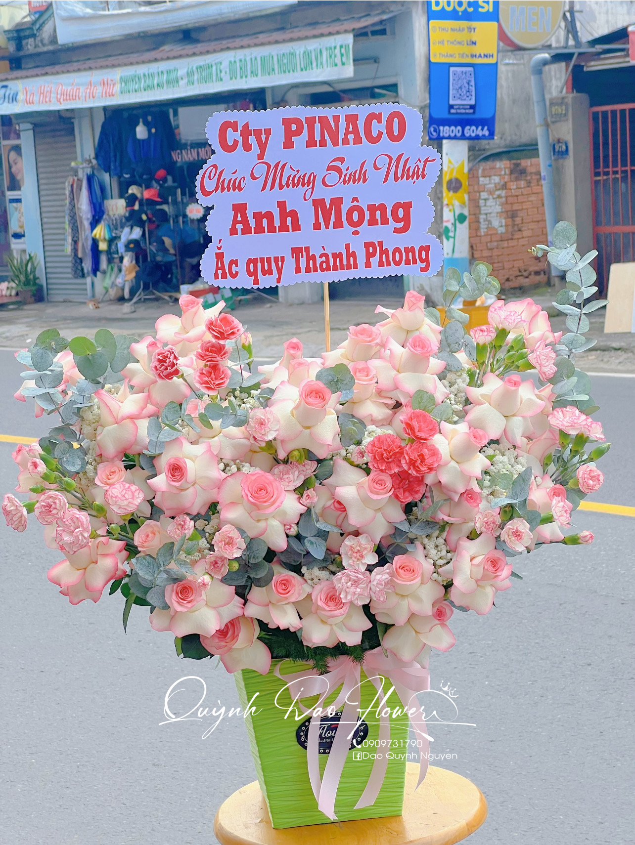 Giỏ hoa hồng song hỷ tại Thủ Đức 