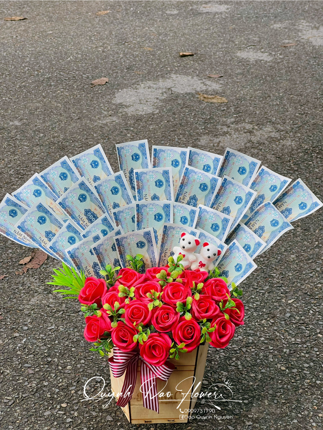 Giỏ hoa tiền 