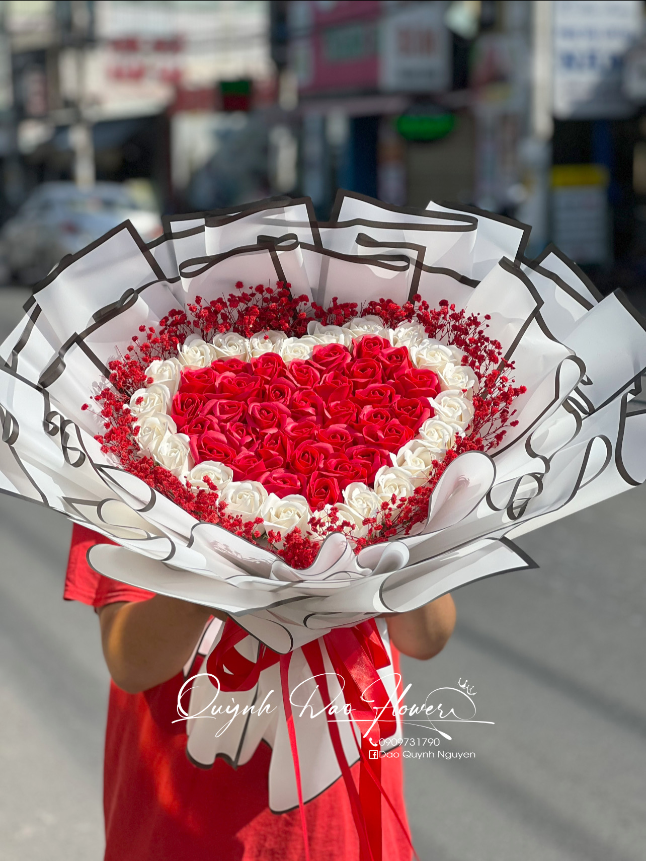 Bó hoa trái tim mix baby đỏ