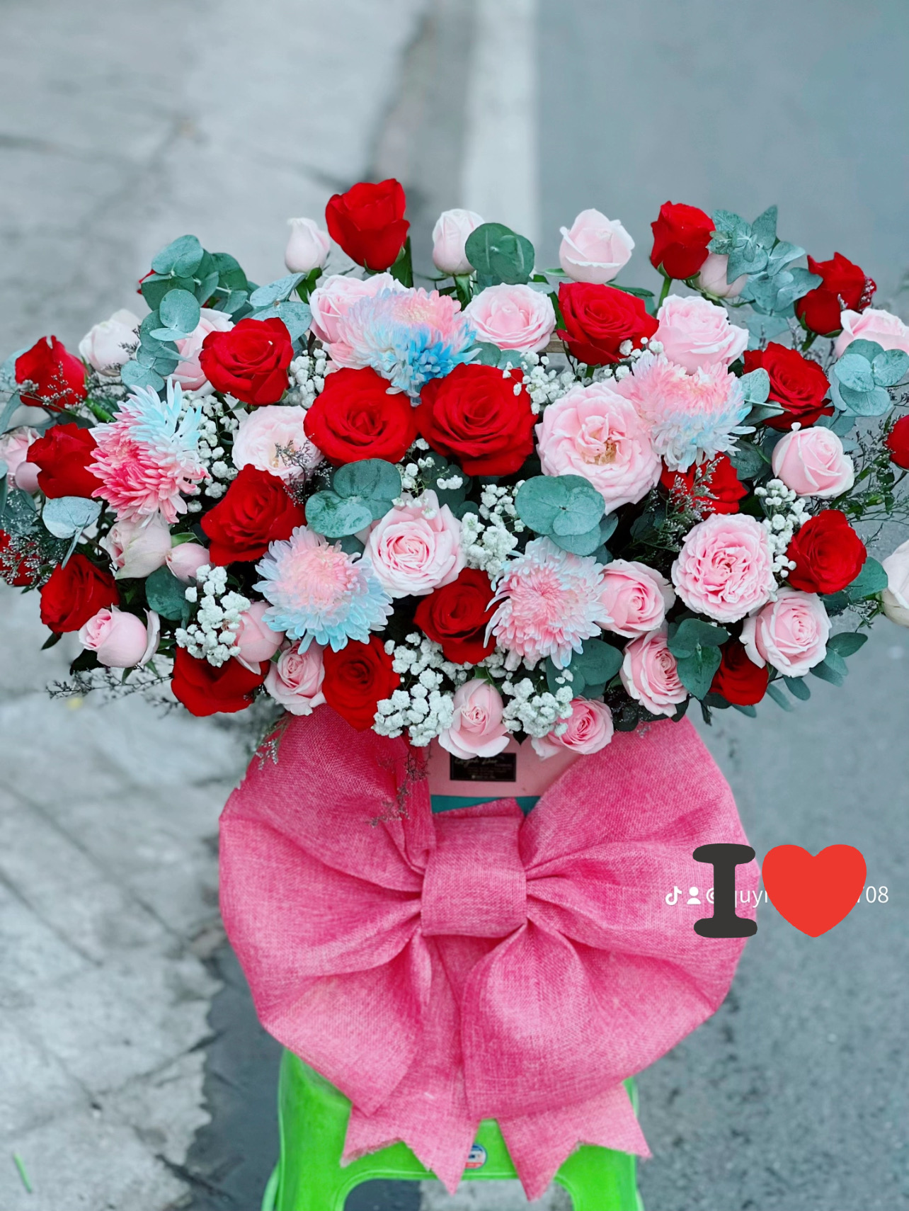 Giỏ hoa để bàn rẻ nhất tại Thủ Đức, bình hoà, Thuận An, Bình Dương 