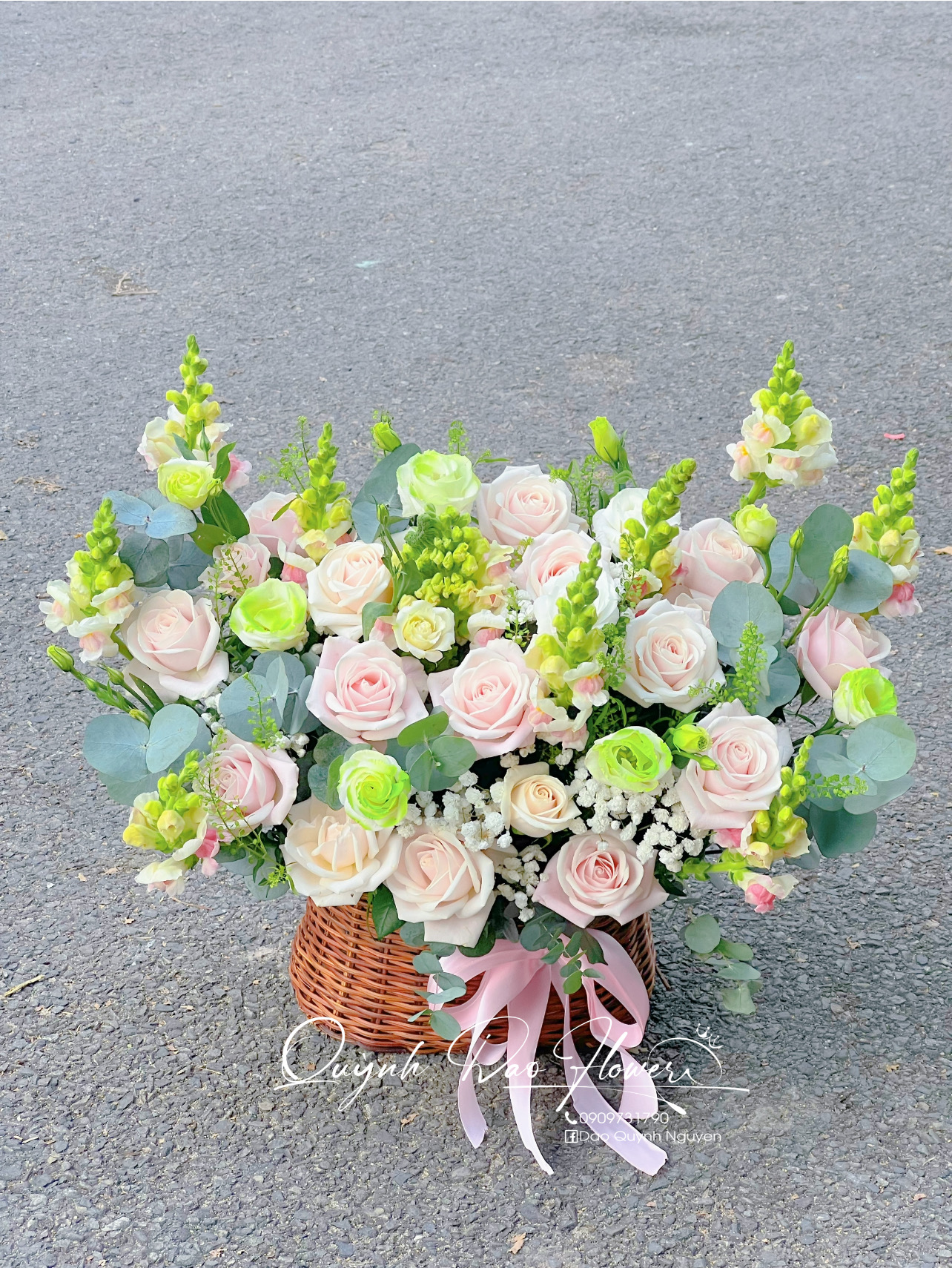 Giỏ hoa hồng xinh , dễ thương tại Thủ Đức 