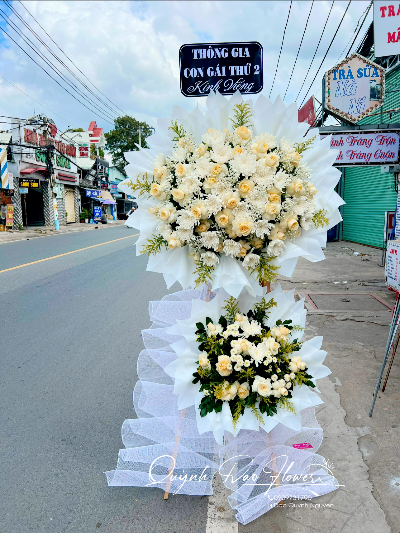 Kệ viếng màu trắng đẹp 