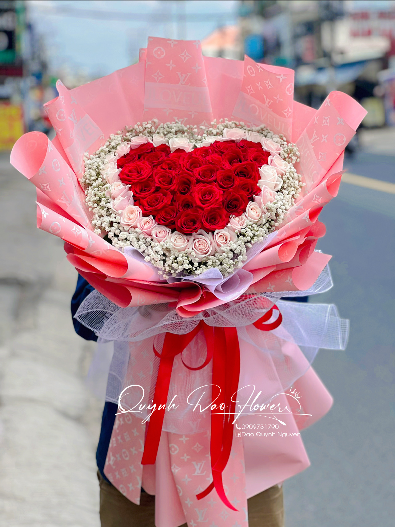 Bó hoa hồng trái tim 50 bông