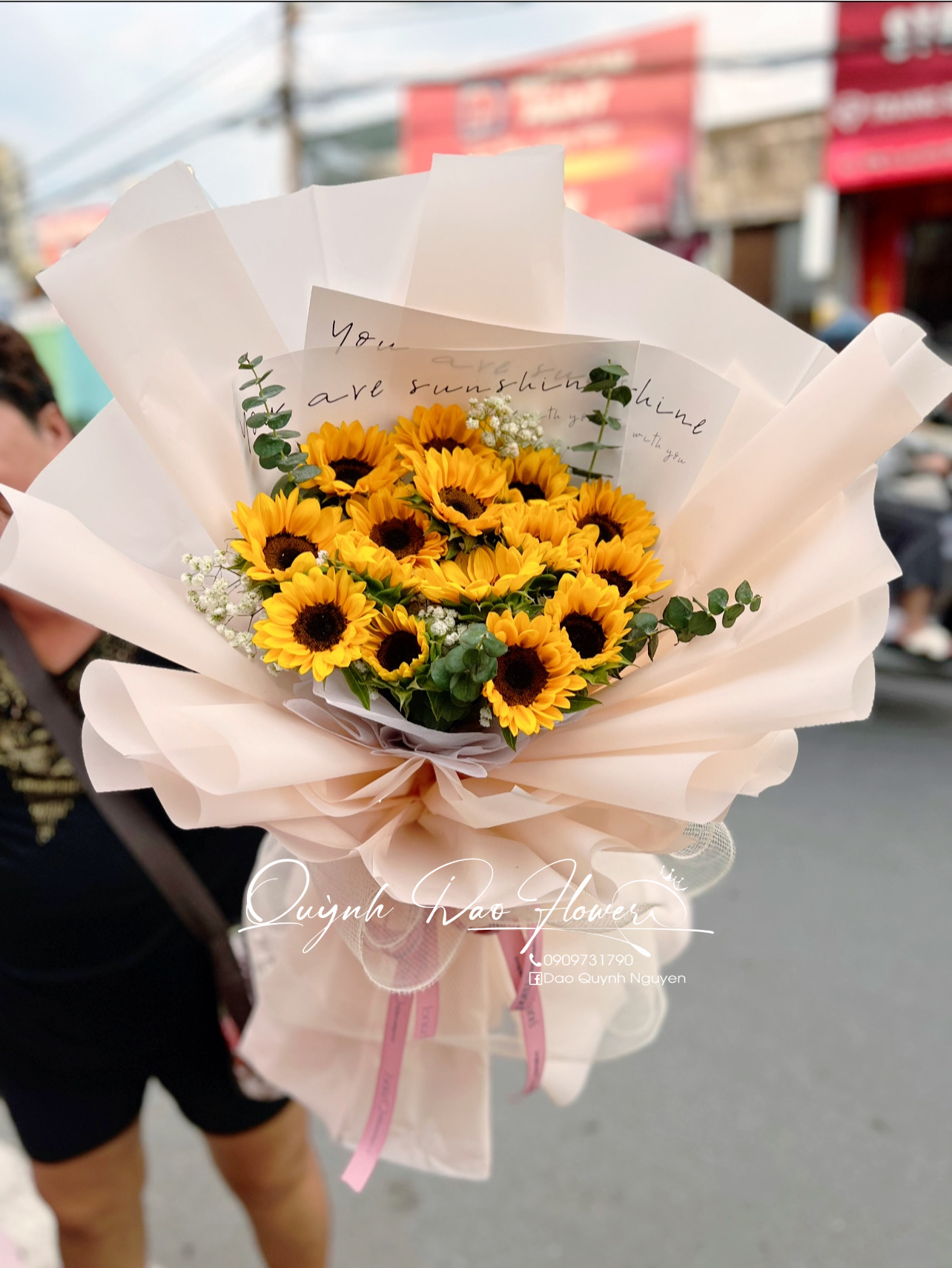 Bó hoa hướng dương tròn tại quận 12