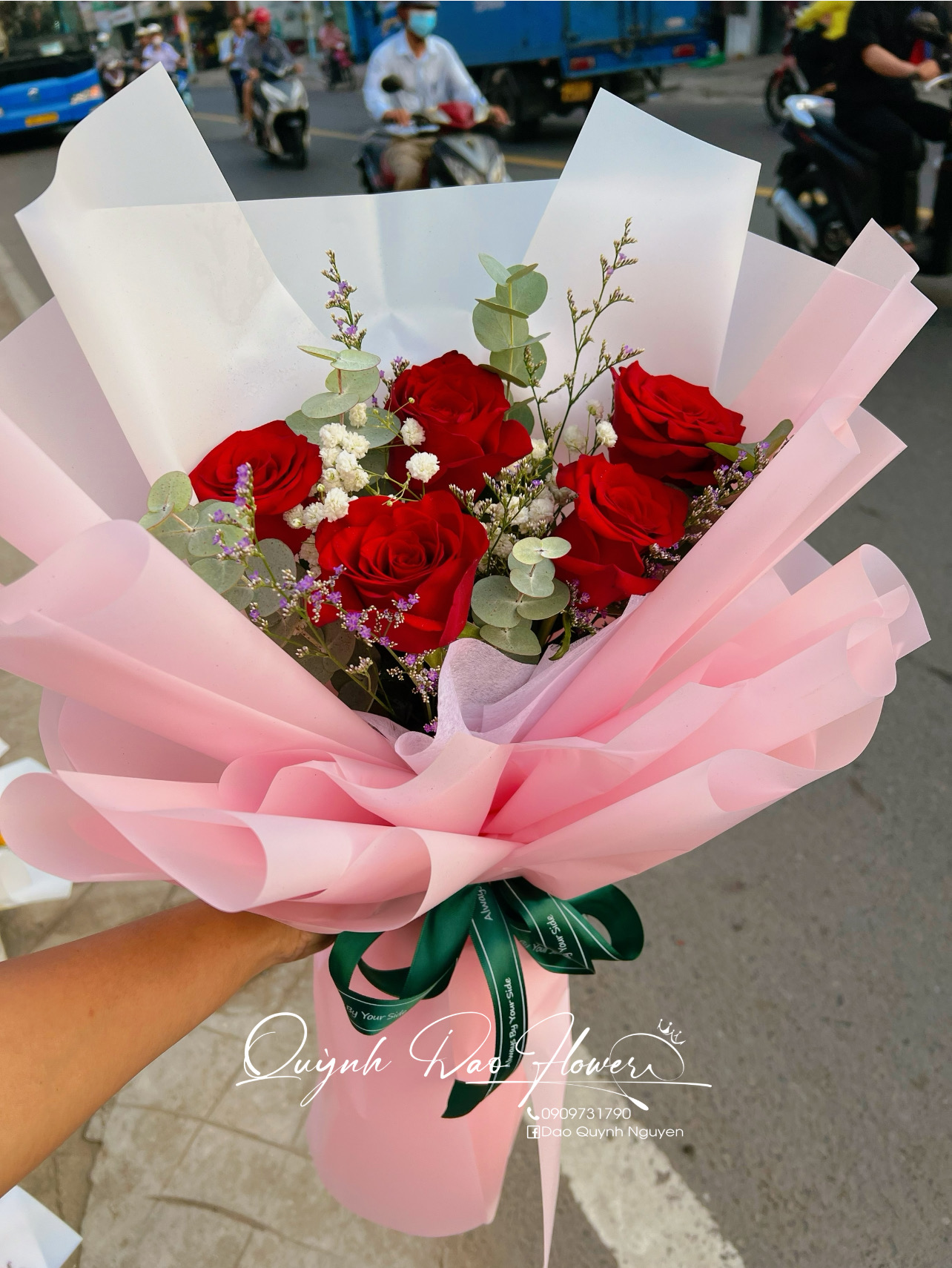 Bó hoa Hồng 5 bông  nhỏ xinh