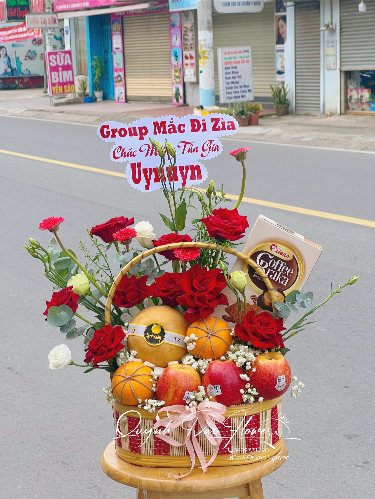 Giỏ trai cây mừng Tân gia