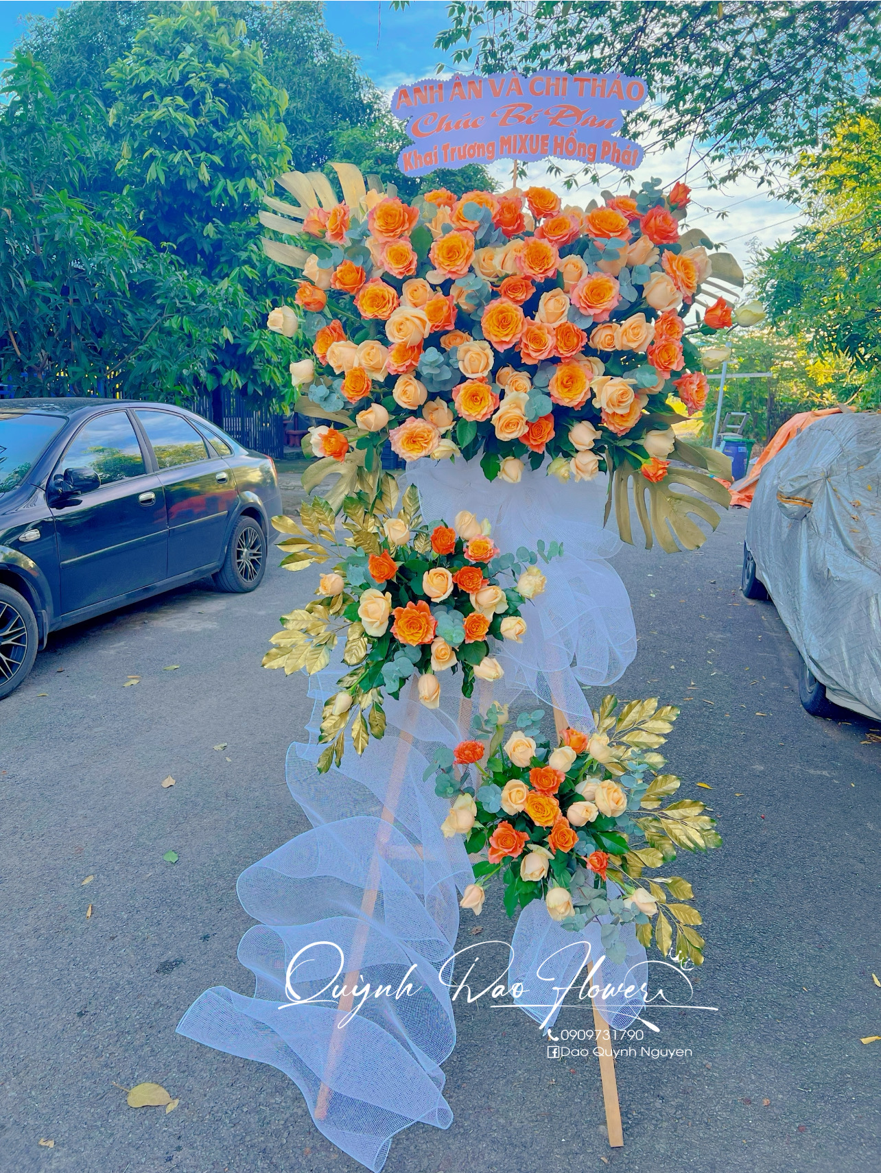 Ke khai trương hiện đại 
