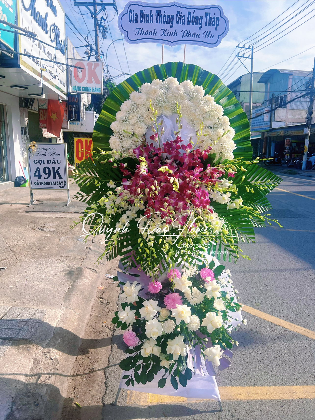 Kệ viếng màu tím quận 12