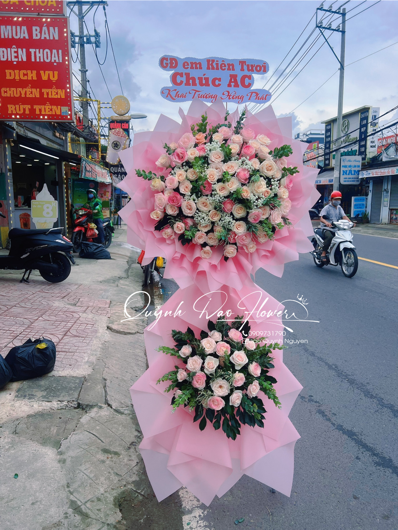 Kệ khai trương tone hồng paster