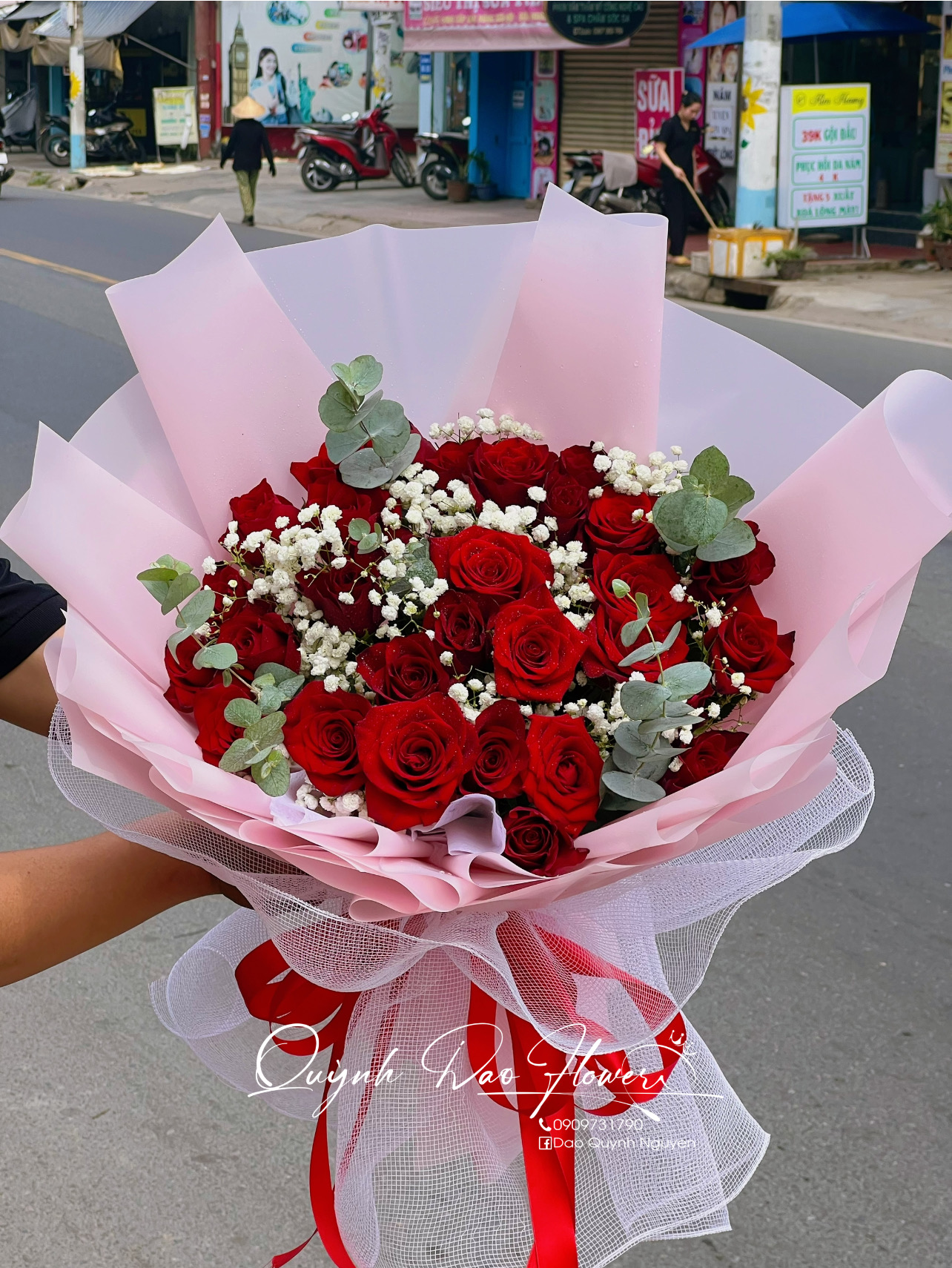 Bó hoa Hồng đỏ tròn 30 bông