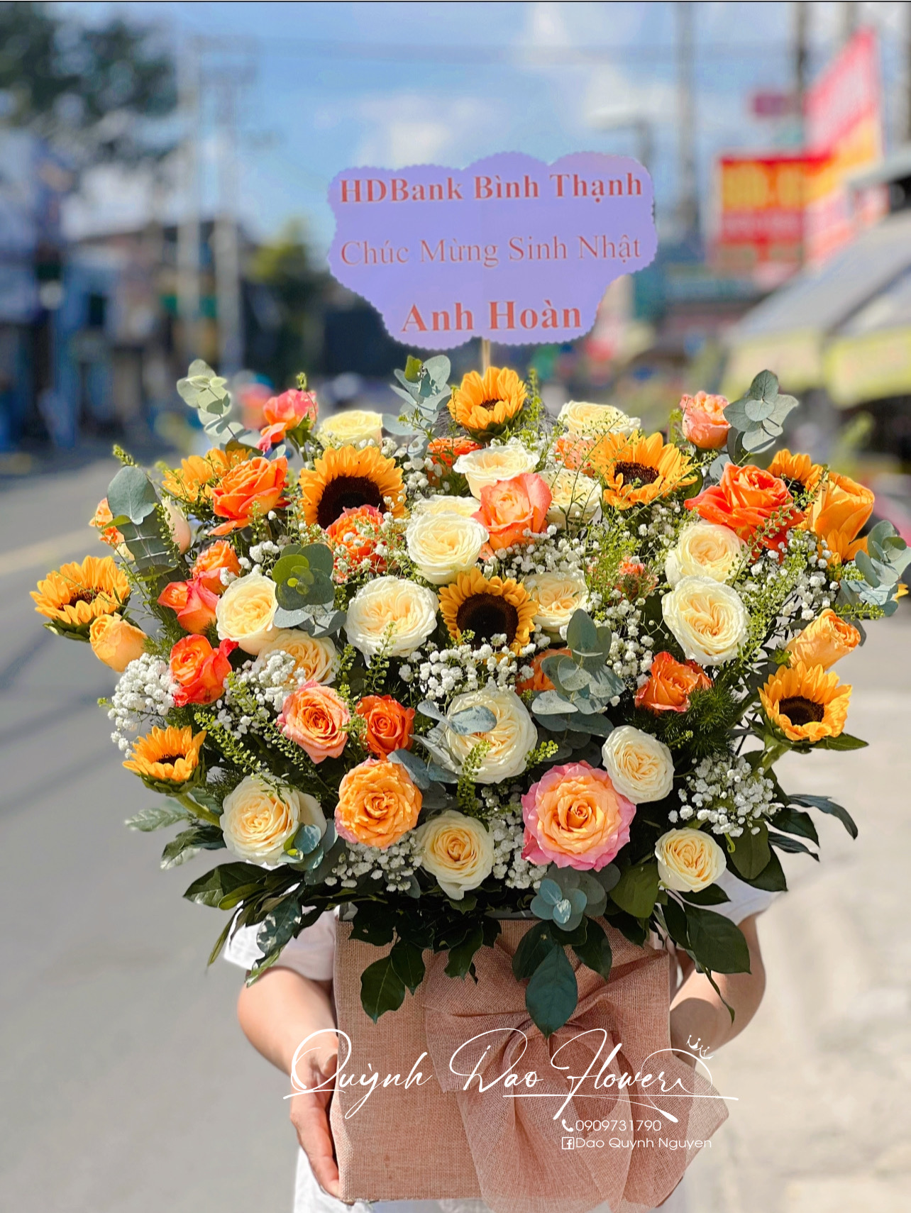 Giỏ hoa hướng dương mix Hồng cam