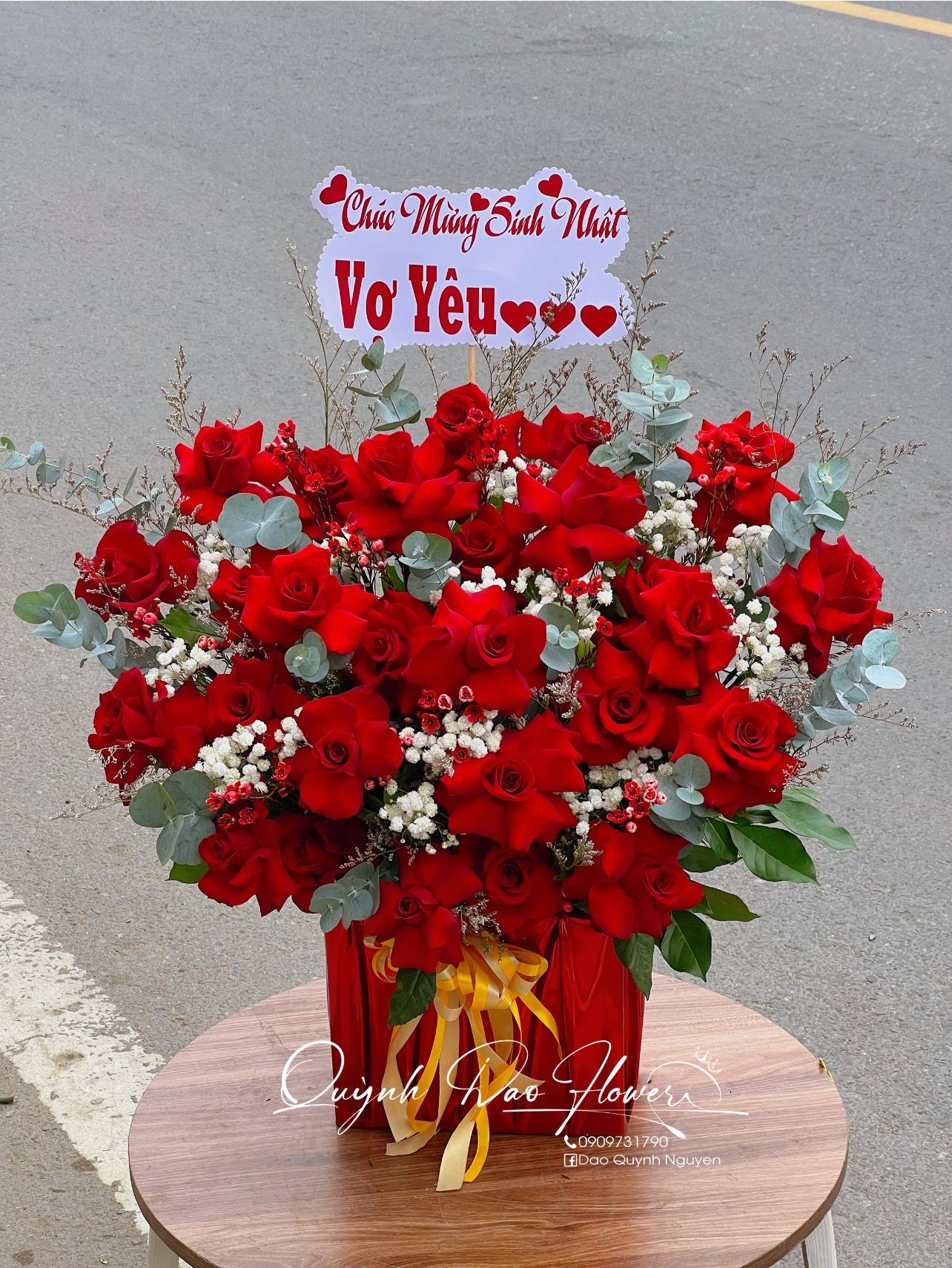 Giỏ hoa đỏ mừng sinh Nhật vợ