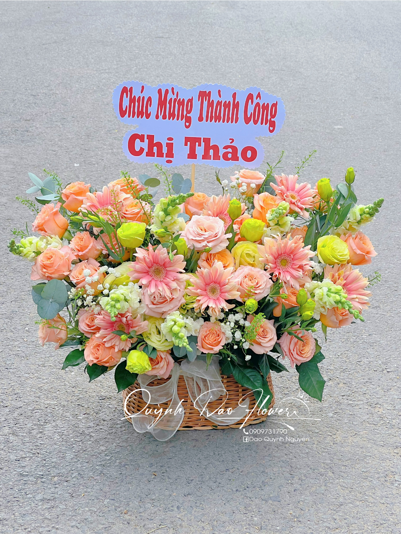Giỏ hoa mix Tone cam ngọt ngào tại Thủ Đức