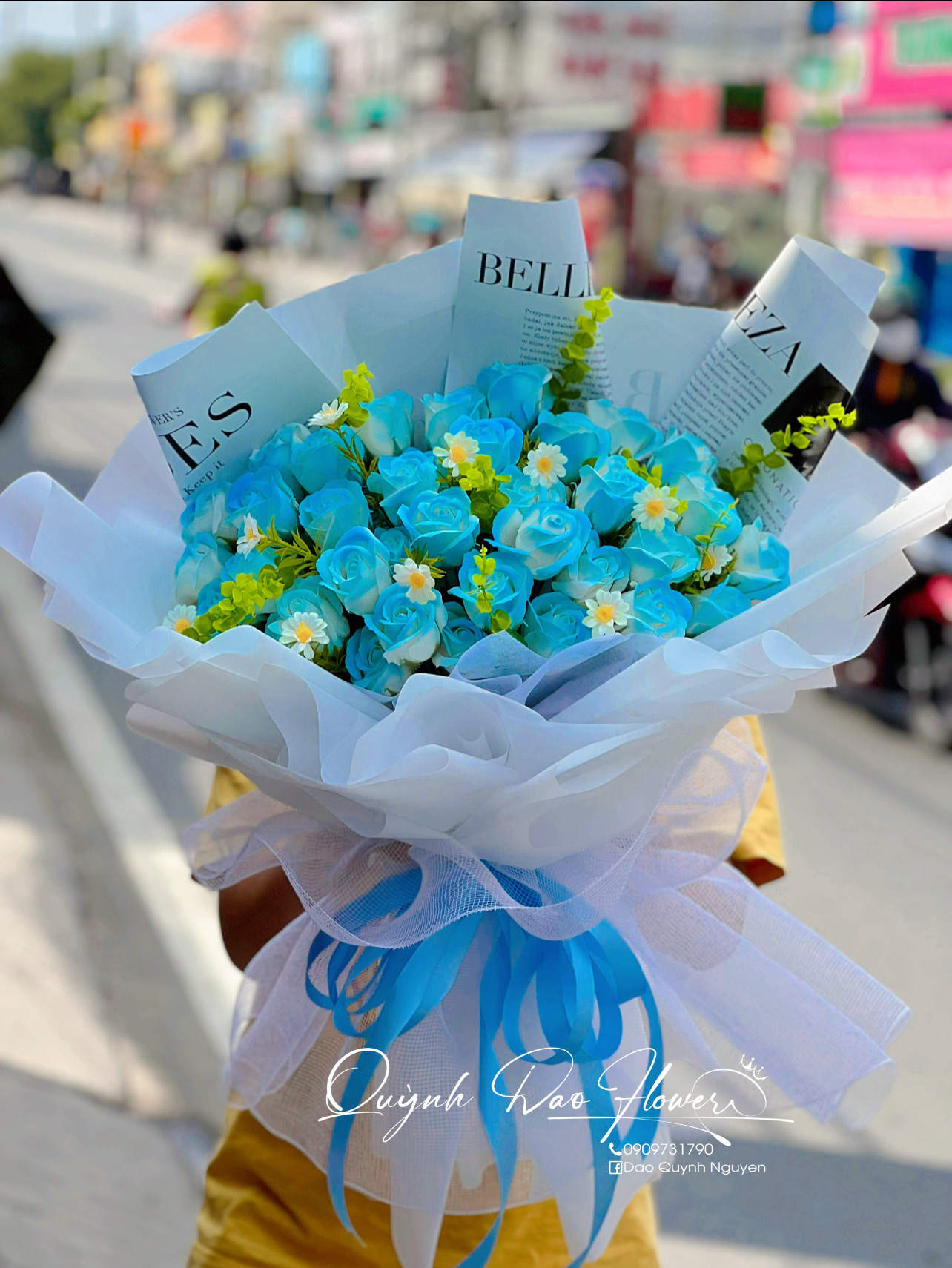 Bó hoa tốt nghiệp màu xanh dương 
