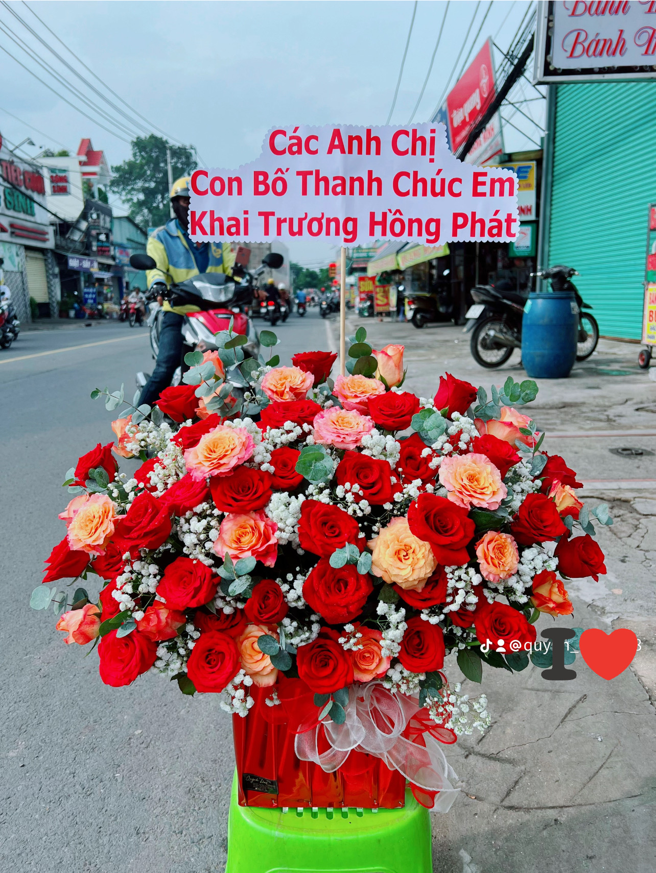 Giỏ hoa tặng lễ tổng kết 