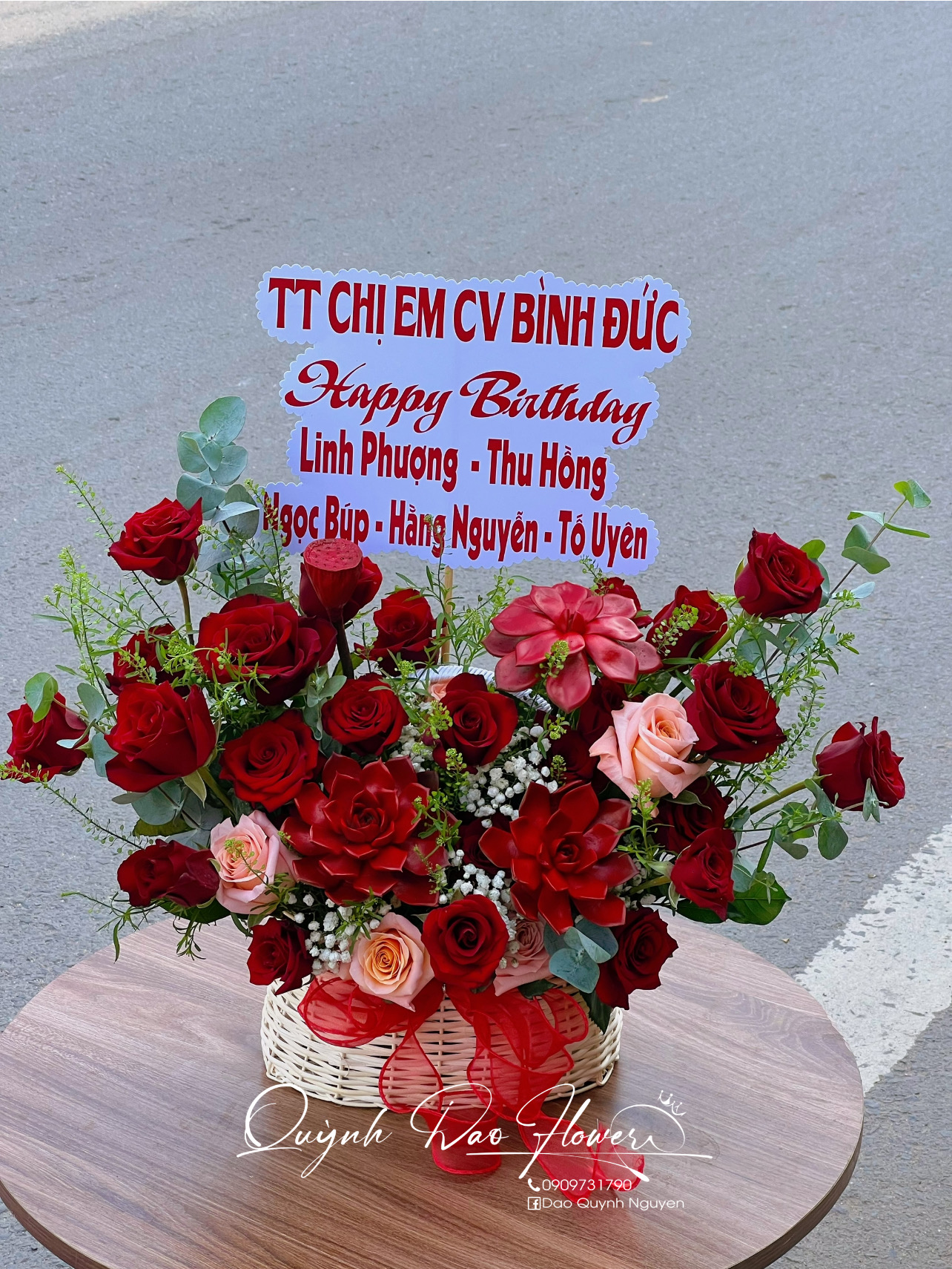 Giỏ hoa sinh nhật chị, mẹ