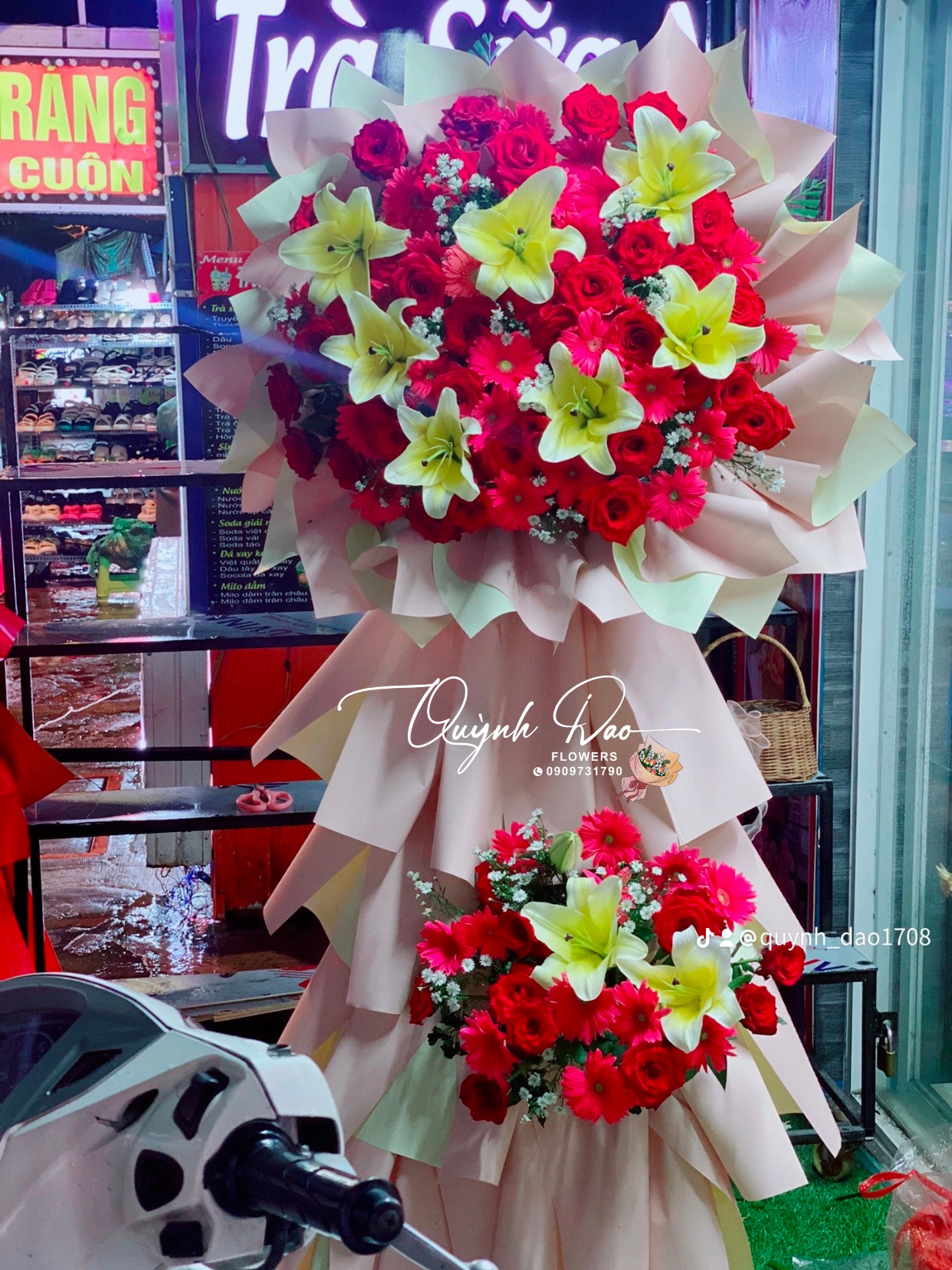 Kệ hoa ly khai trương Hồng phát 