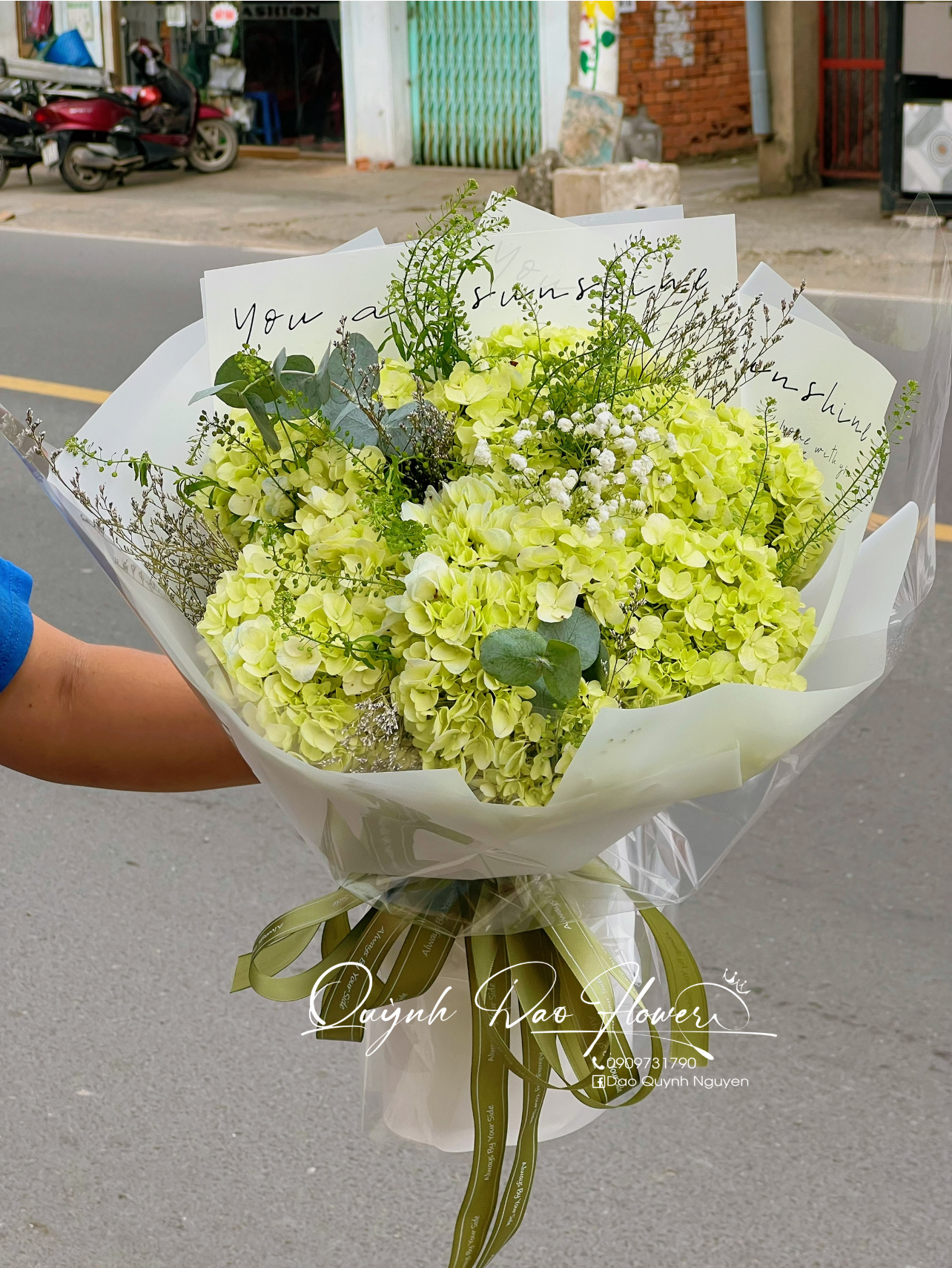 Bó hoa Cẩm Tú Cầu to đẹp  o quận 7
