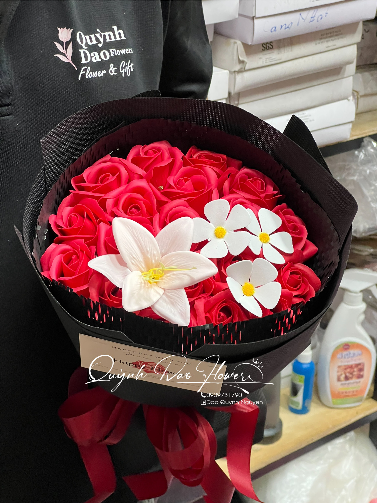 Bó hoa sáp nhỏ đỏ 20/10