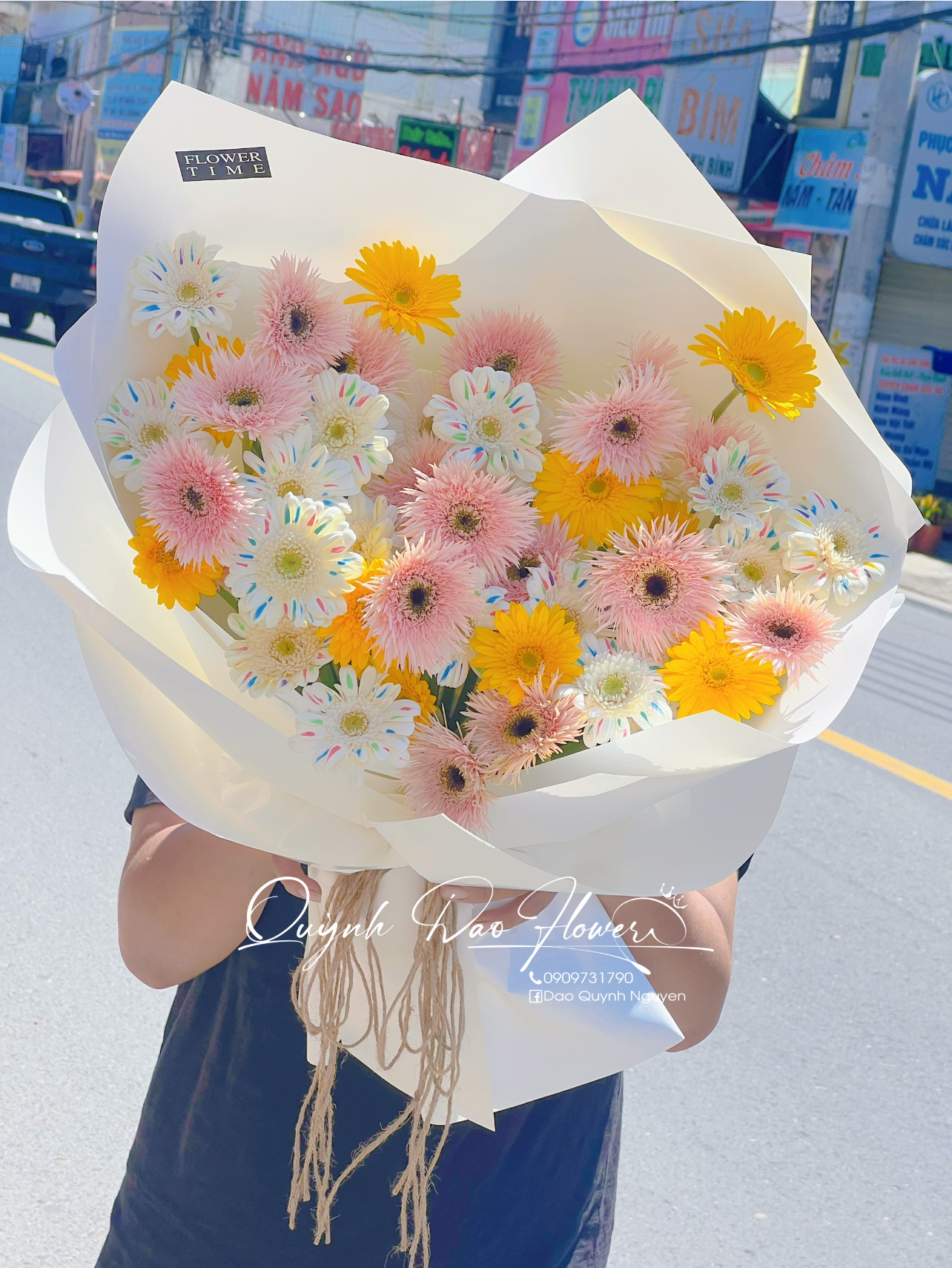 Bó hoa đồng tiền vẽ màu 