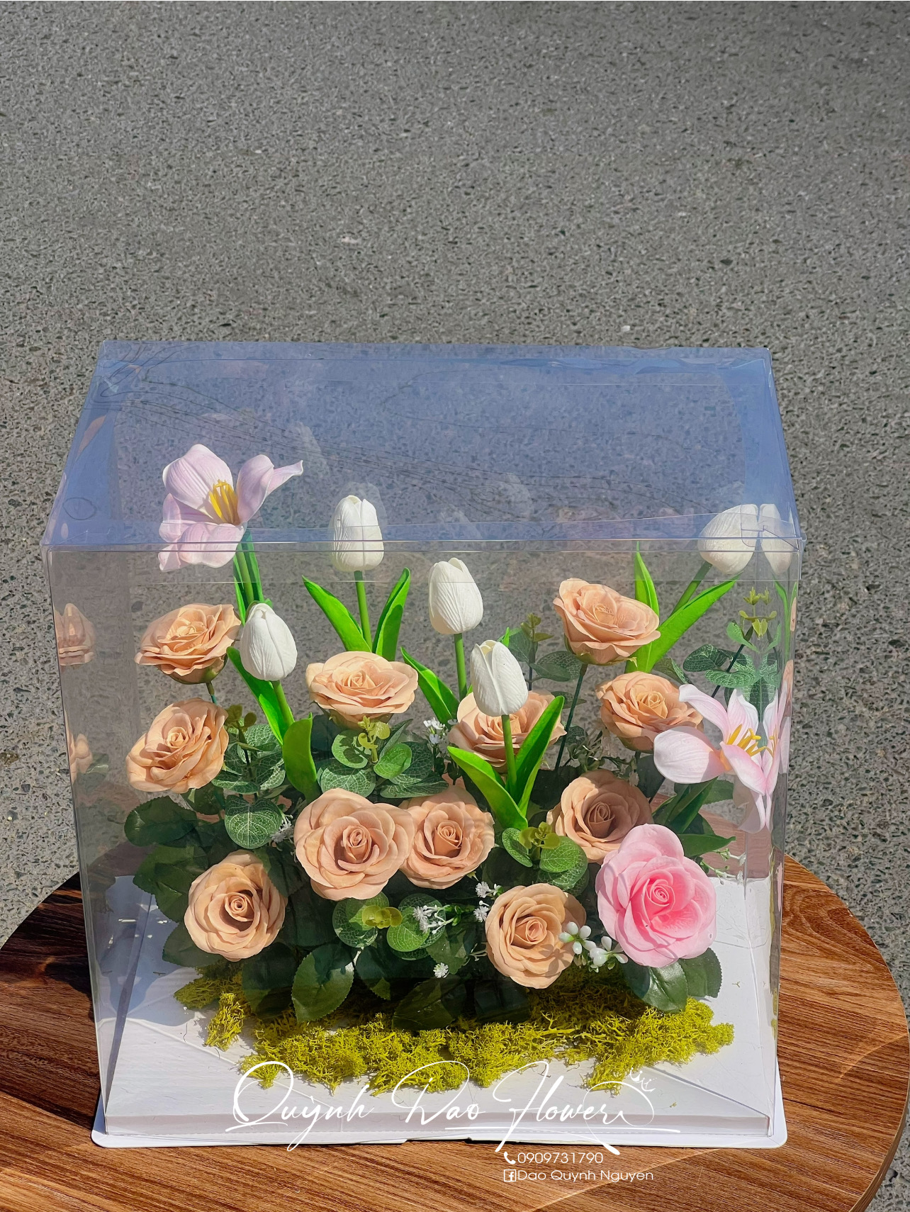 Hộp hoa sáp cao cấp mix tulip