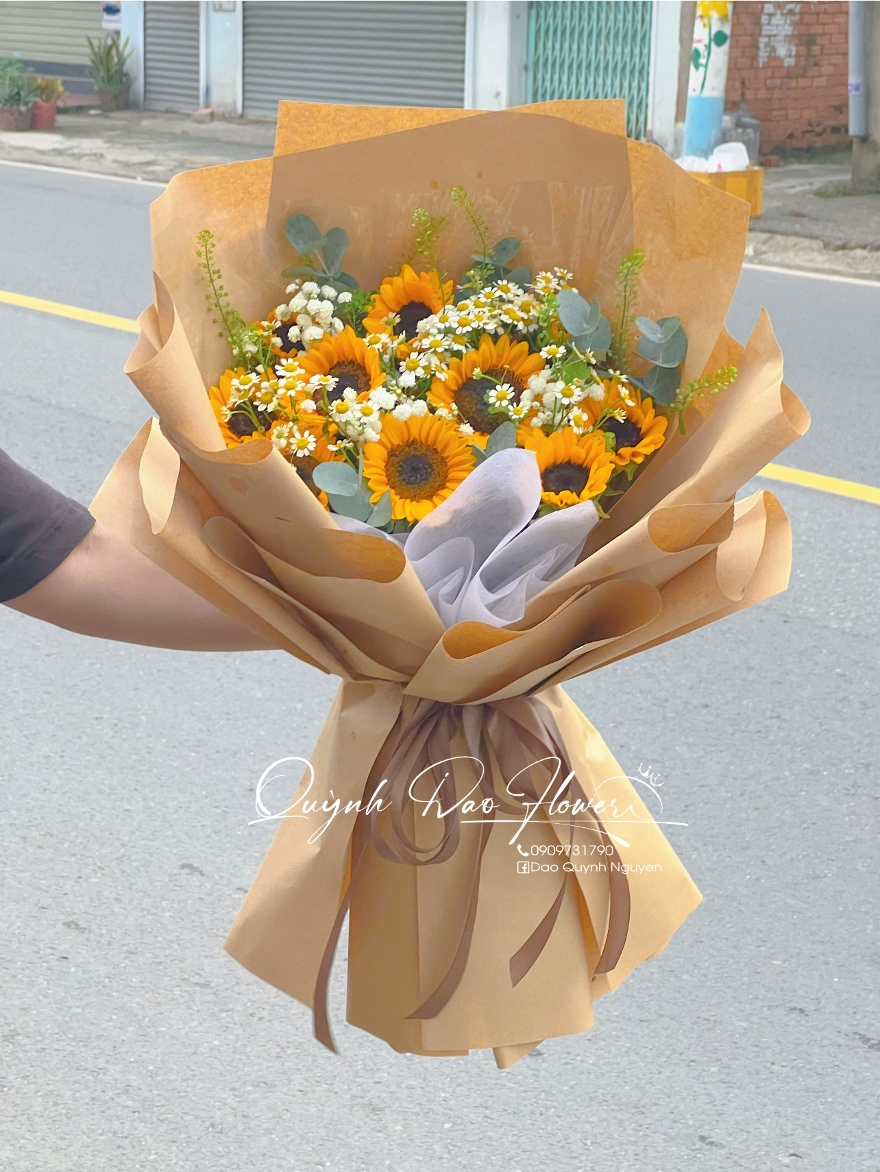Hoa tốt nghiệp Phú Nhuận 