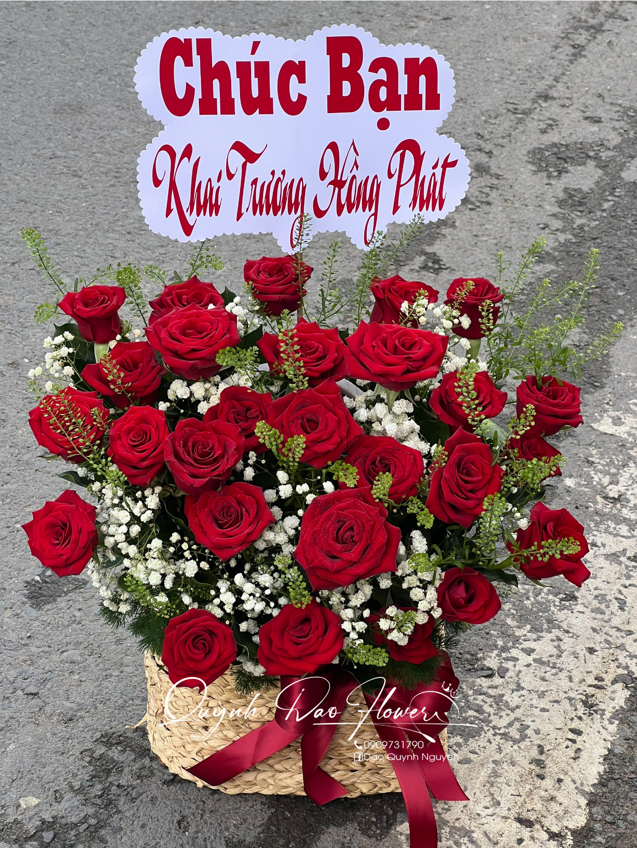 Giỏ hoa hồng đỏ tại dĩ An