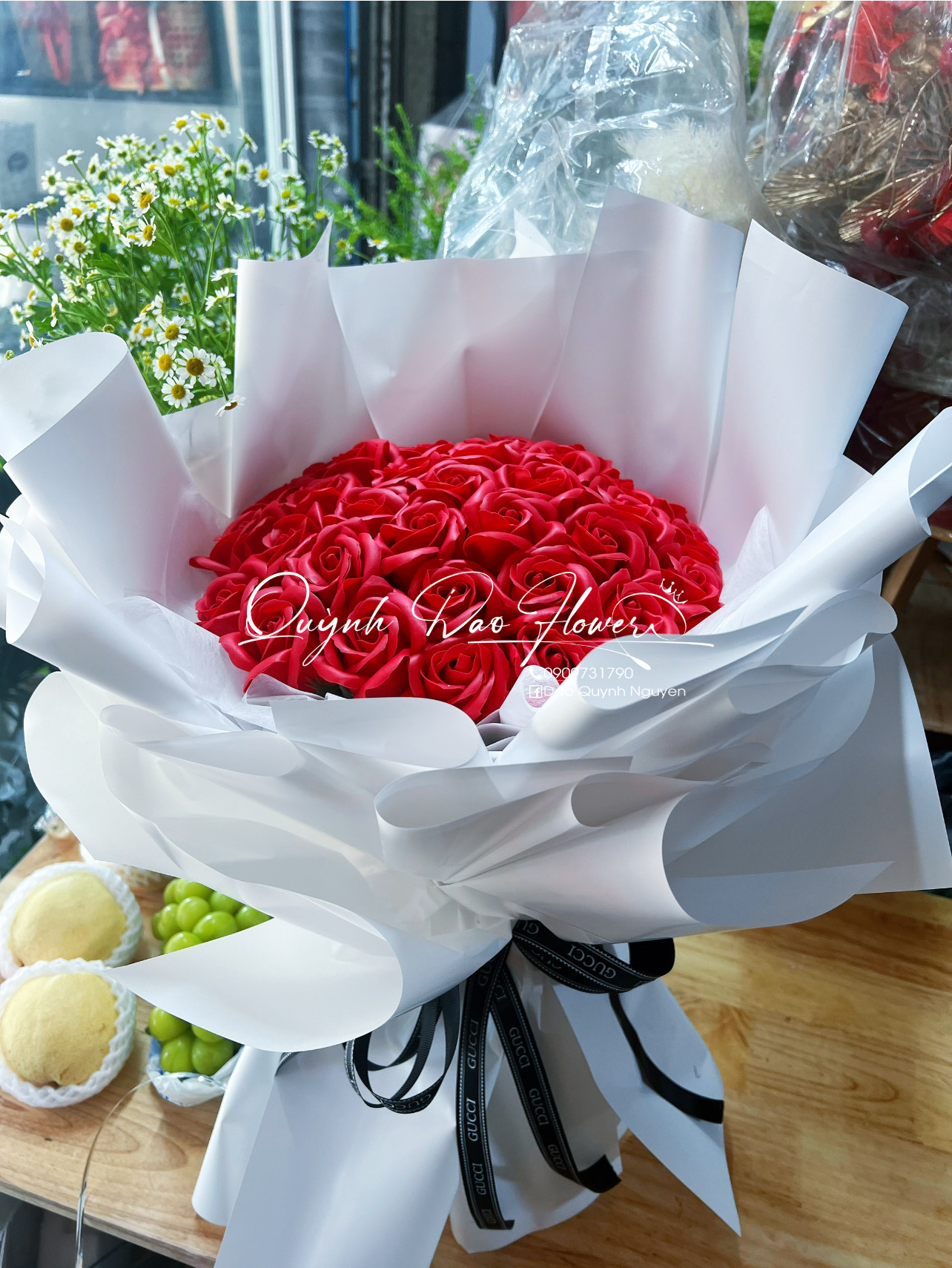 Bó hoa sáp đỏ bình dương 