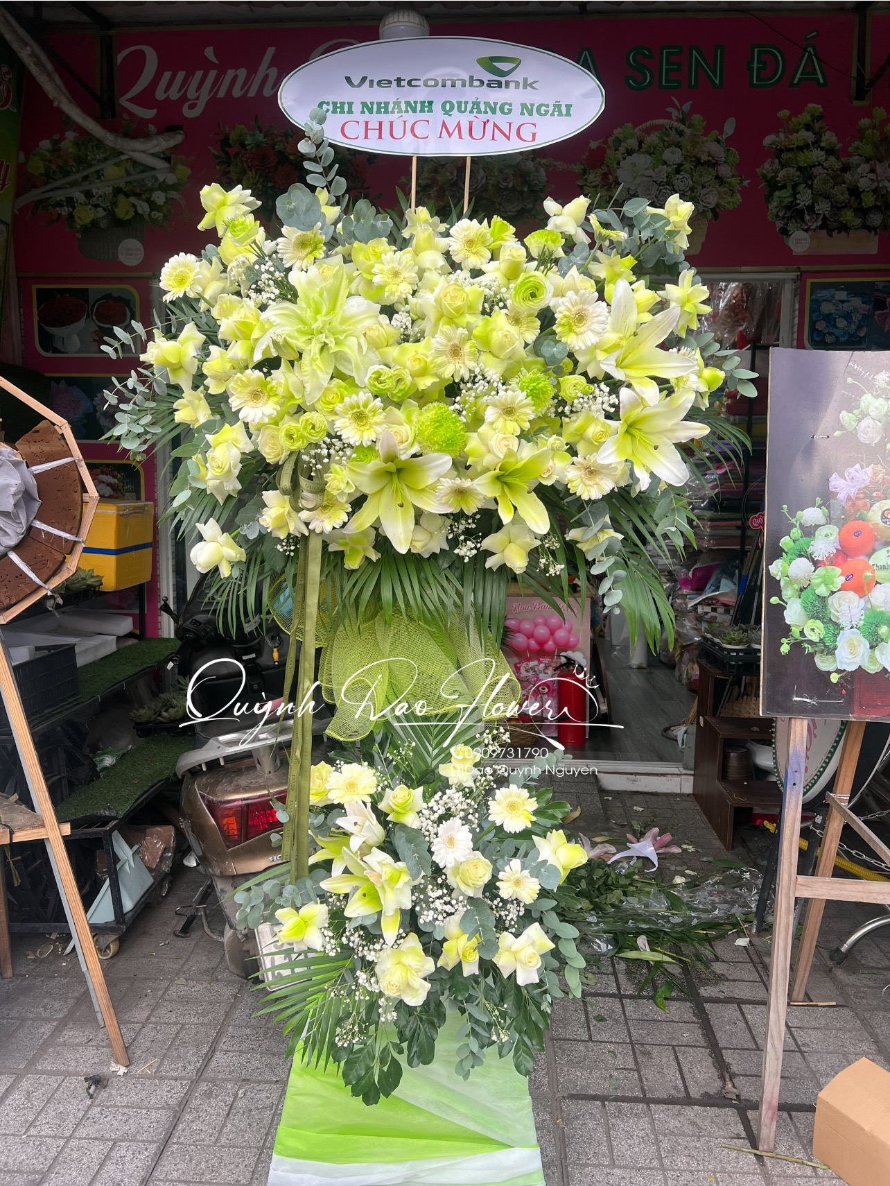 Kệ hoa xanh lá quận 12