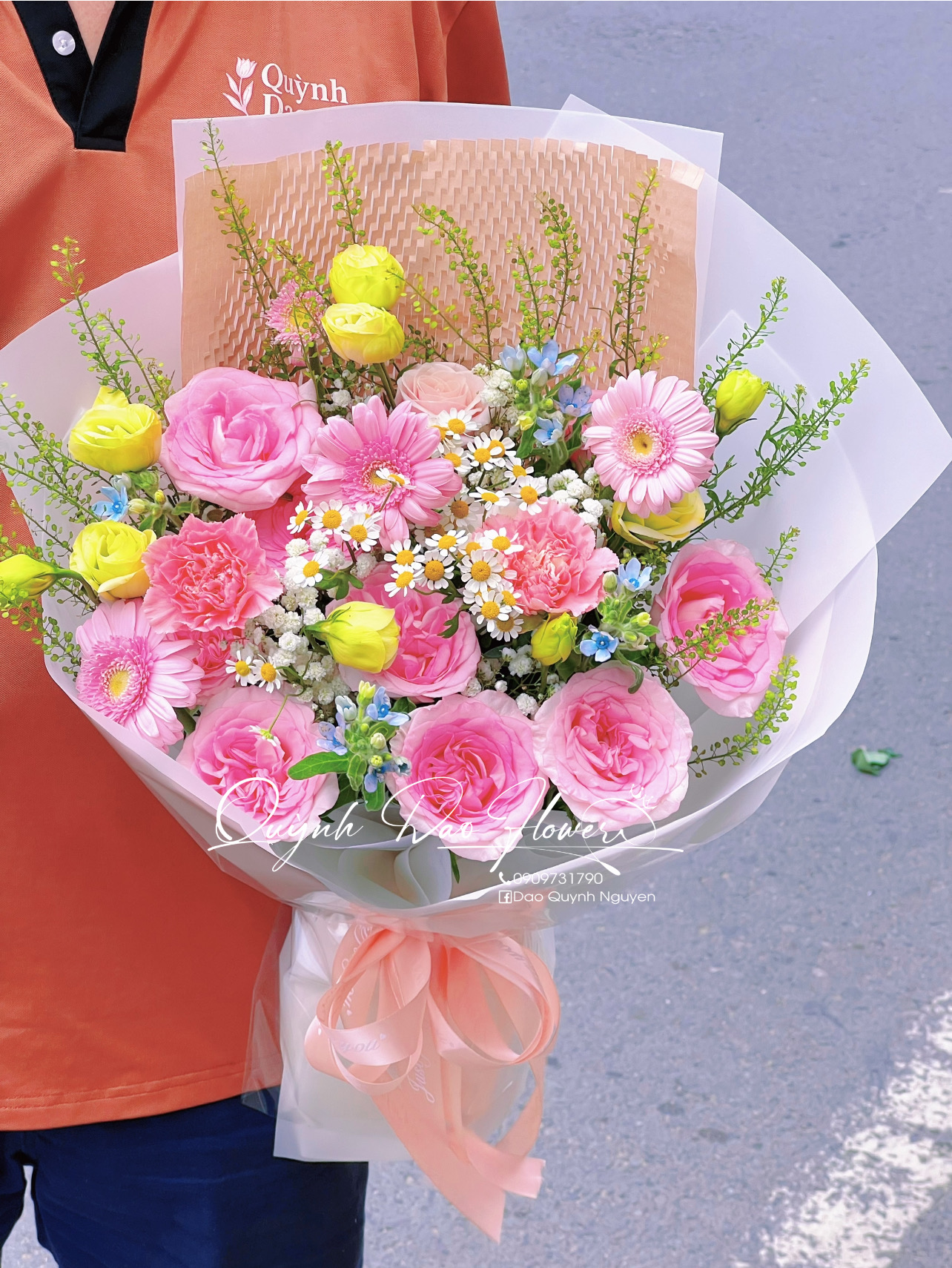 Bó hoa hồng mix lam tinh
