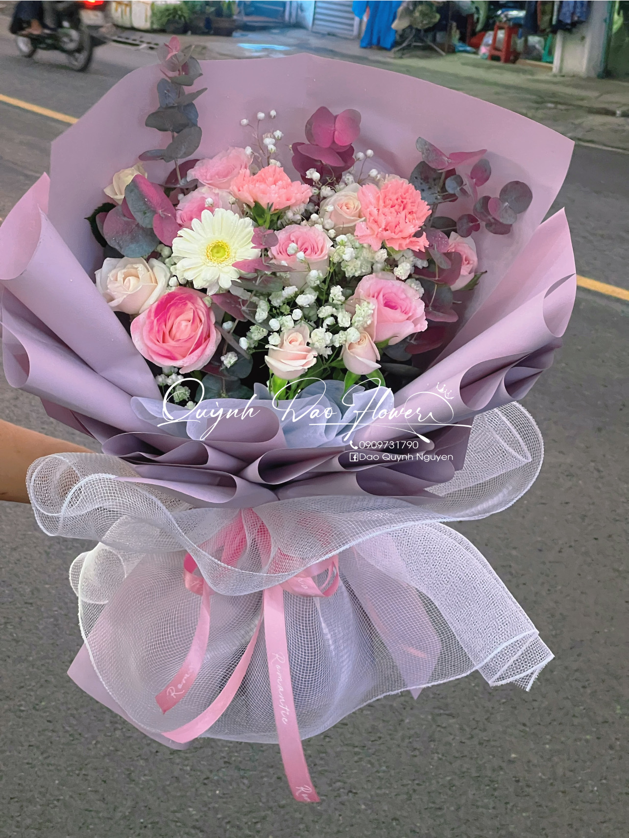 Bó hoa tone tím thuận an