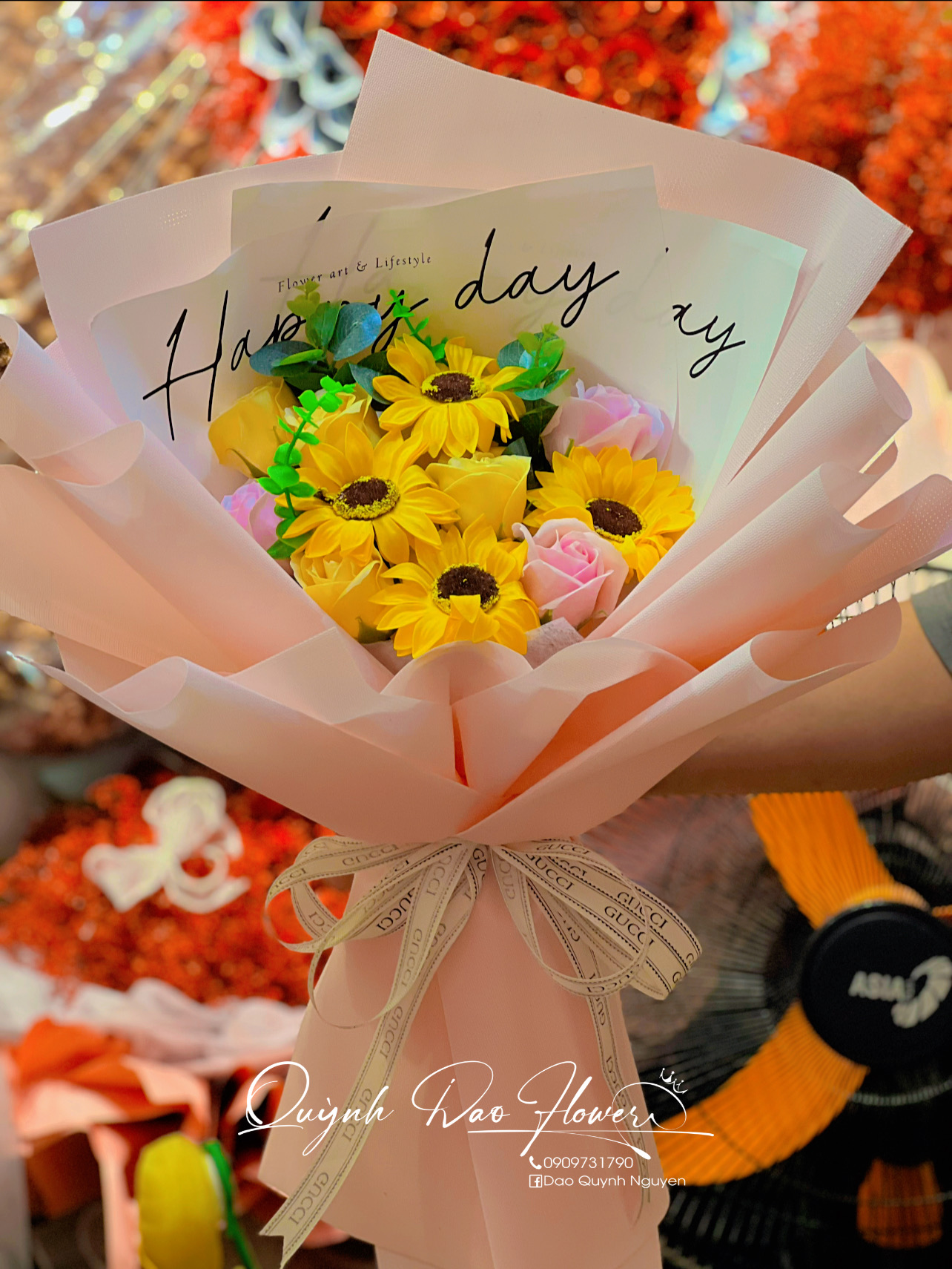 Bó hoa sáp mix hướng dương tặng tốt nghiệp, lễ trưởng thành, tri ân thầy cô 