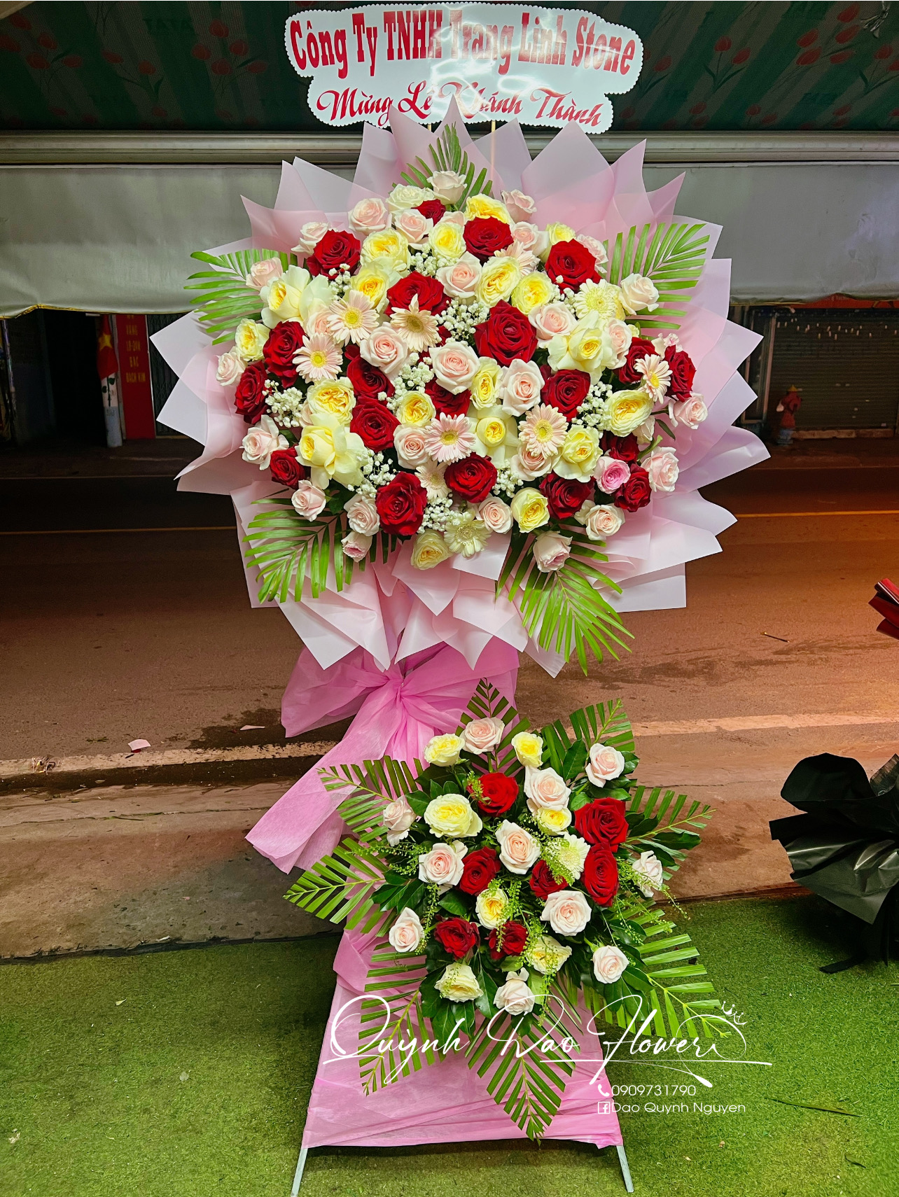 Kệ hoa chúc mừng Khánh thành 
