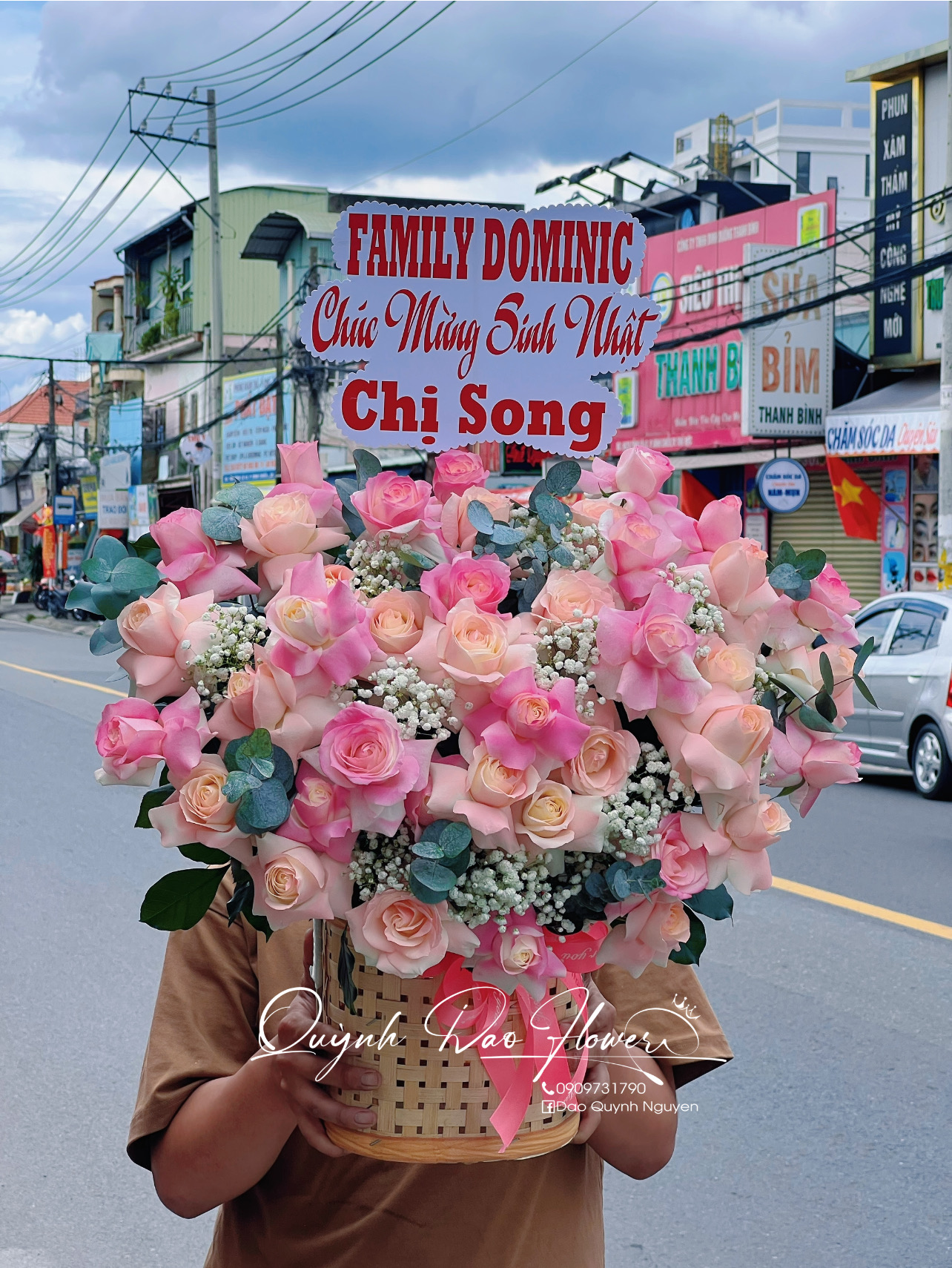 Lẵng hoa hồng cam