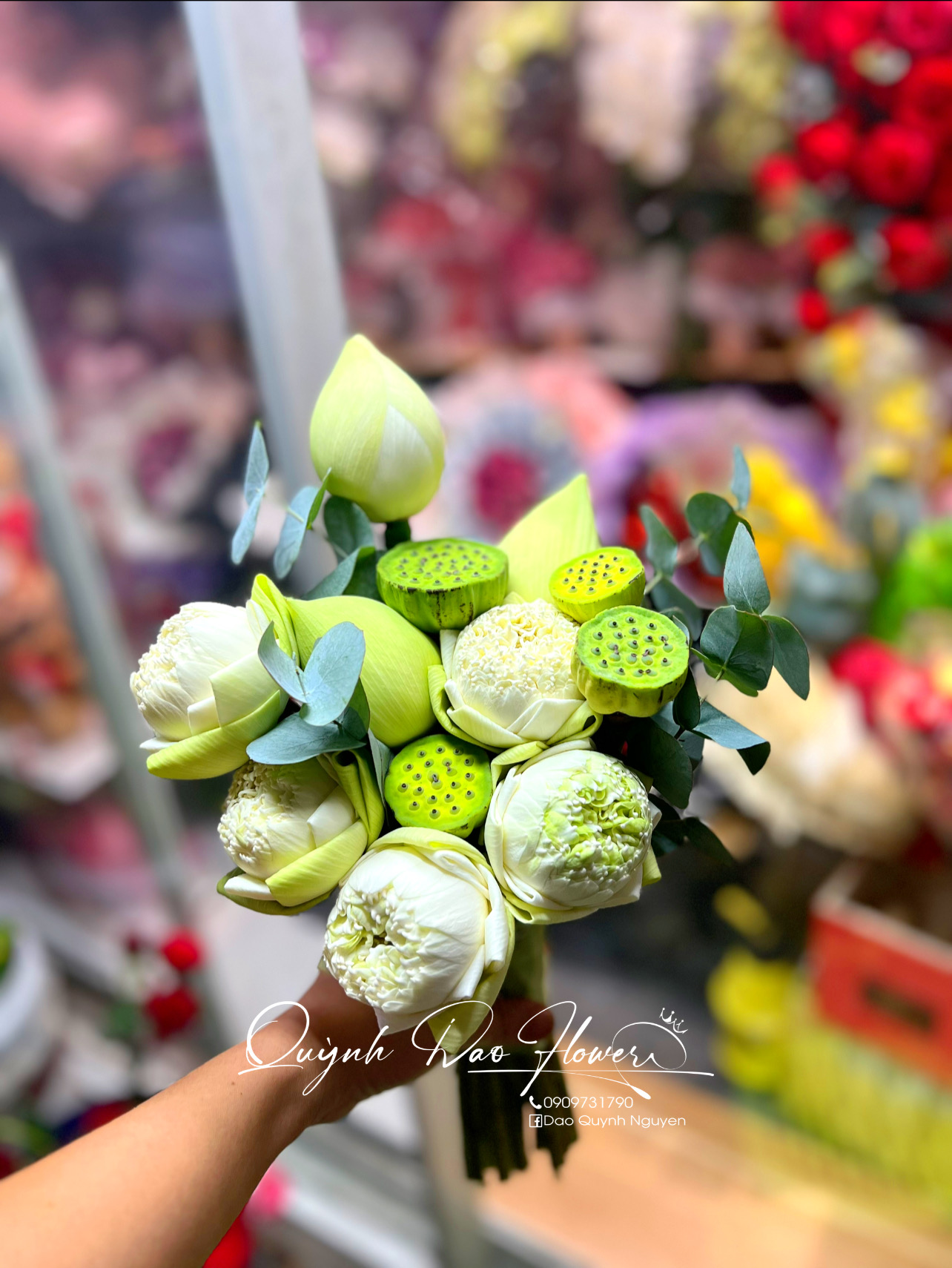 Bó hoa cưới hoa sen 