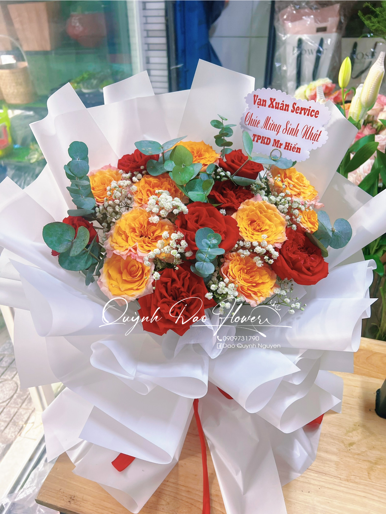 Bó hoa đỏ cam quận 12
