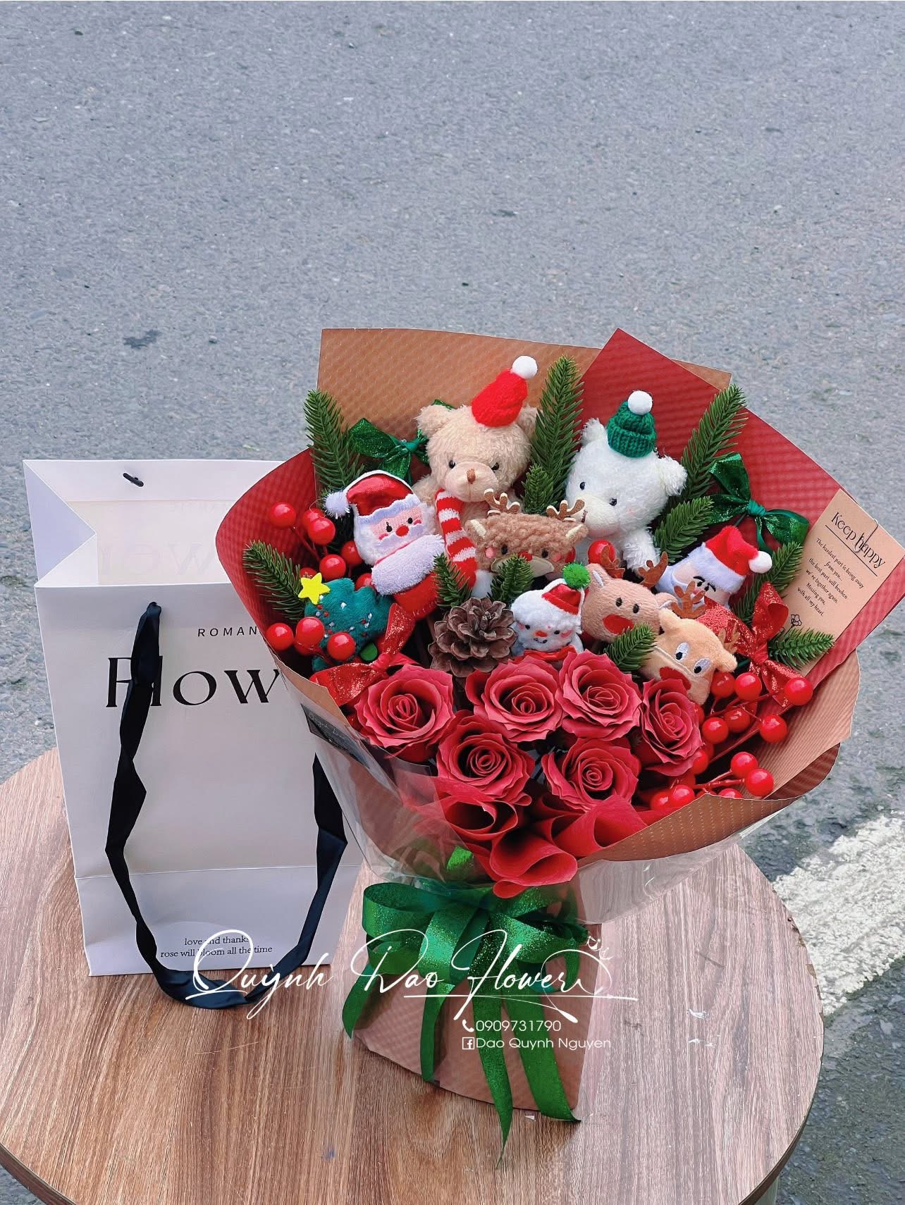 Bó hoa gấu noel