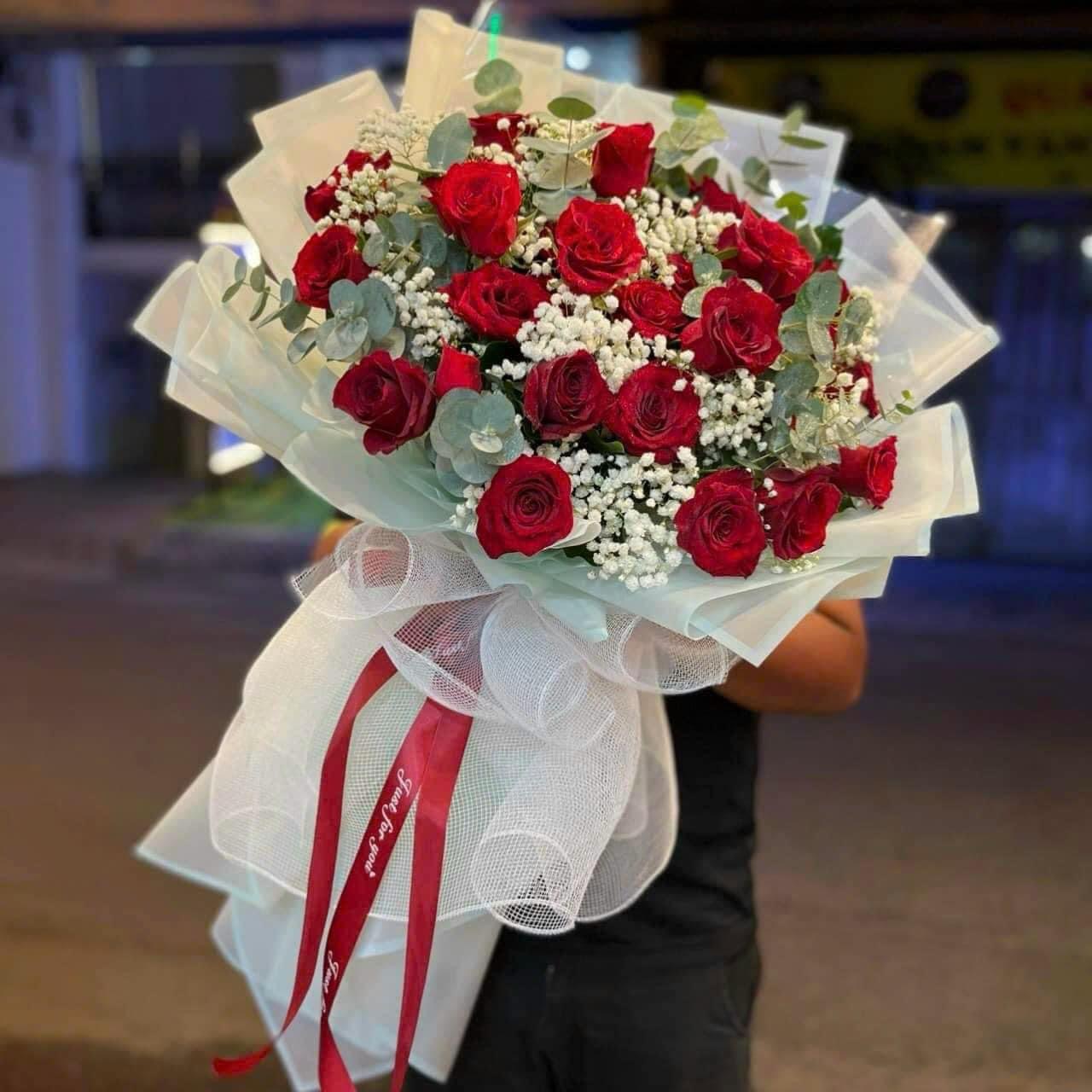 Bó hoa Hồng đỏ mix hoa bi