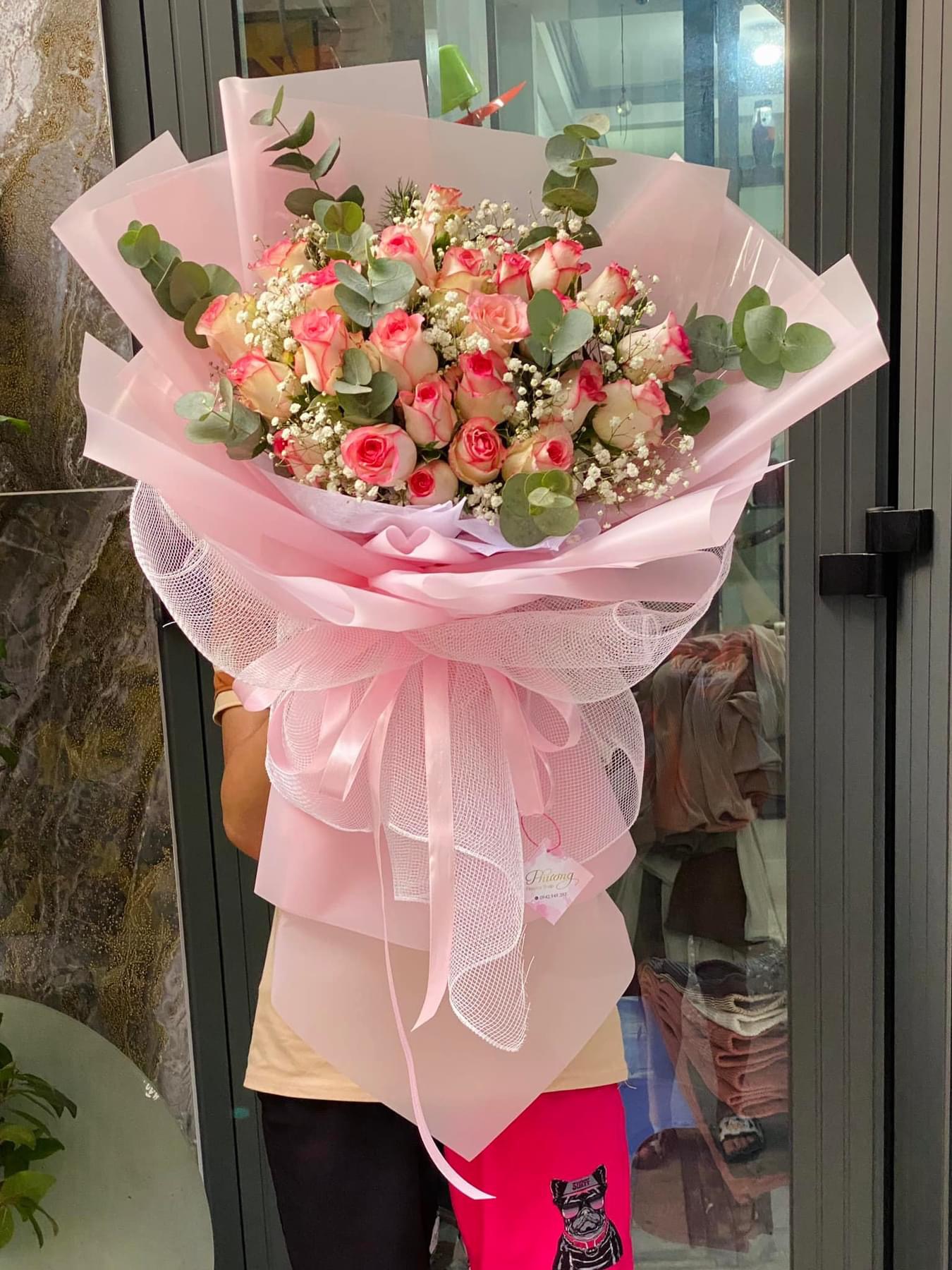 Bó hoa tặng ban to đẹp giá rẻ