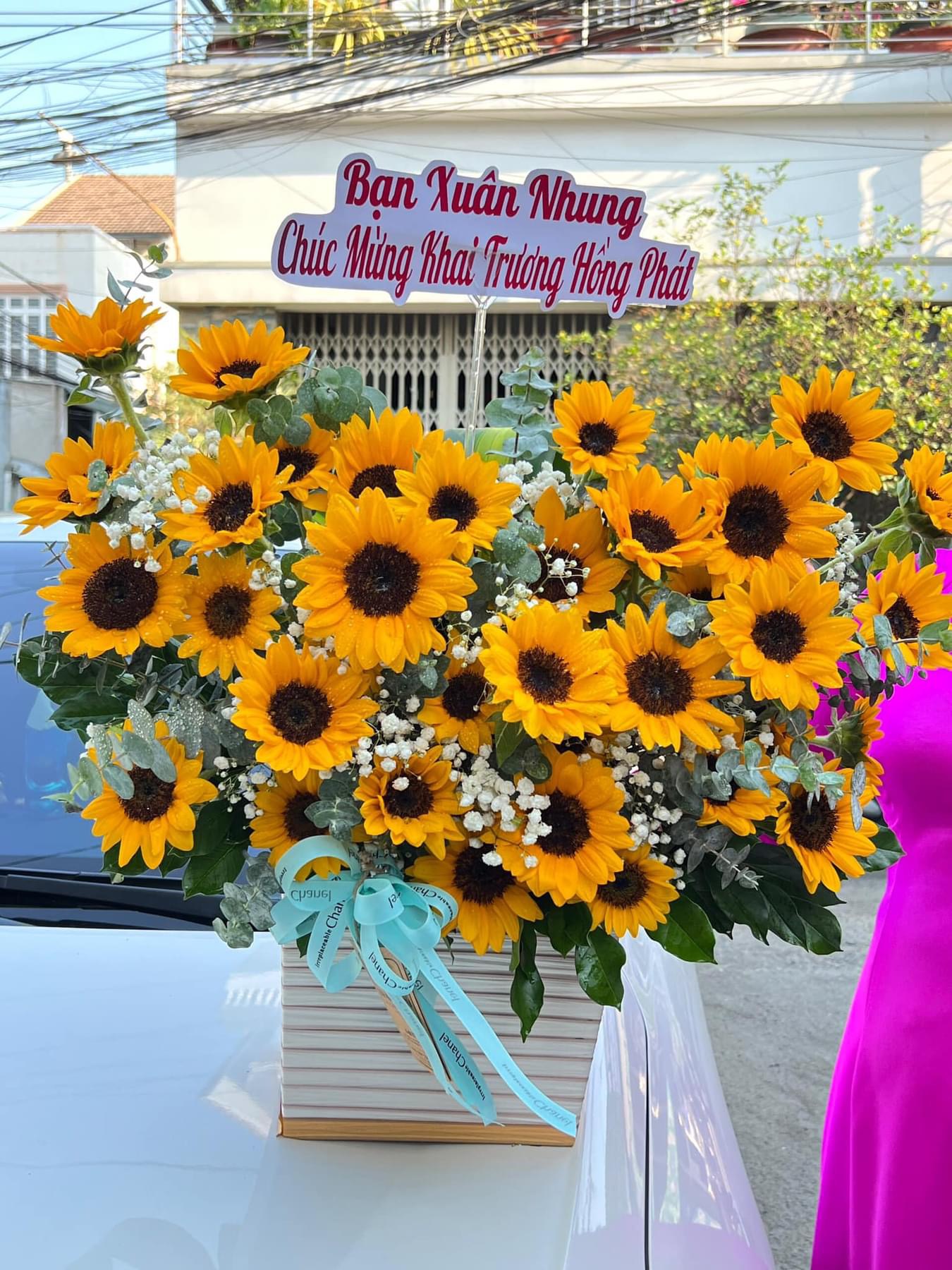 Giỏ hoa hướng dương tặng khai trương 