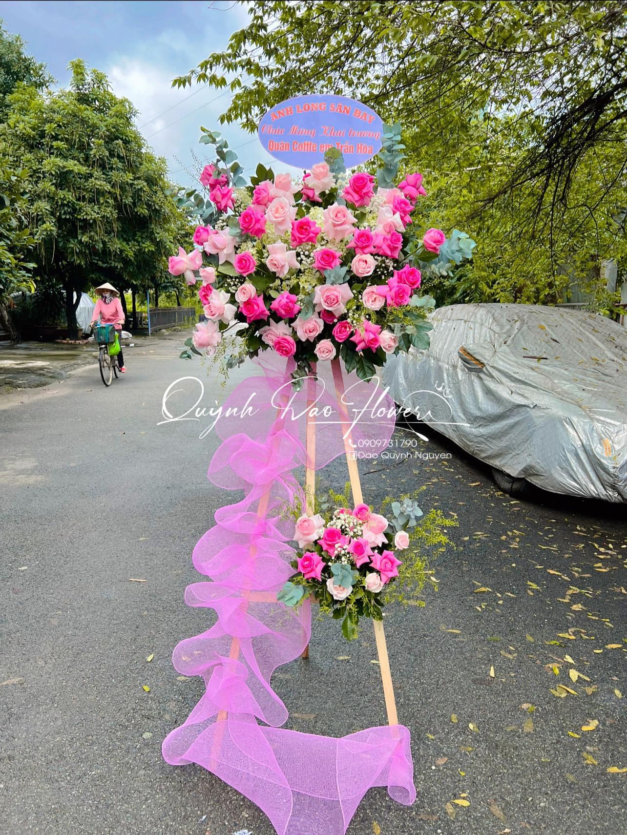 Kệ khai trương tone Hồng, sang đẹp 