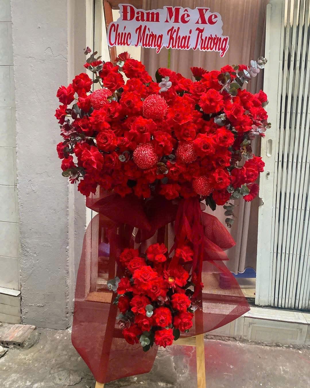 Hoa khai trương quận Bình Thạnh 