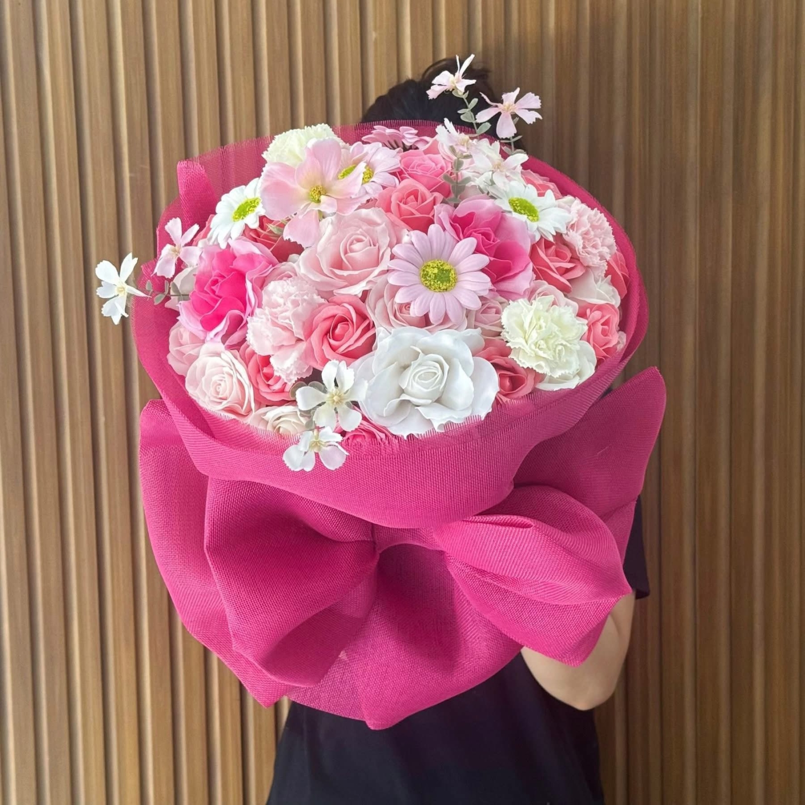 Bó hoa sáp tròn mix Tone hồng 