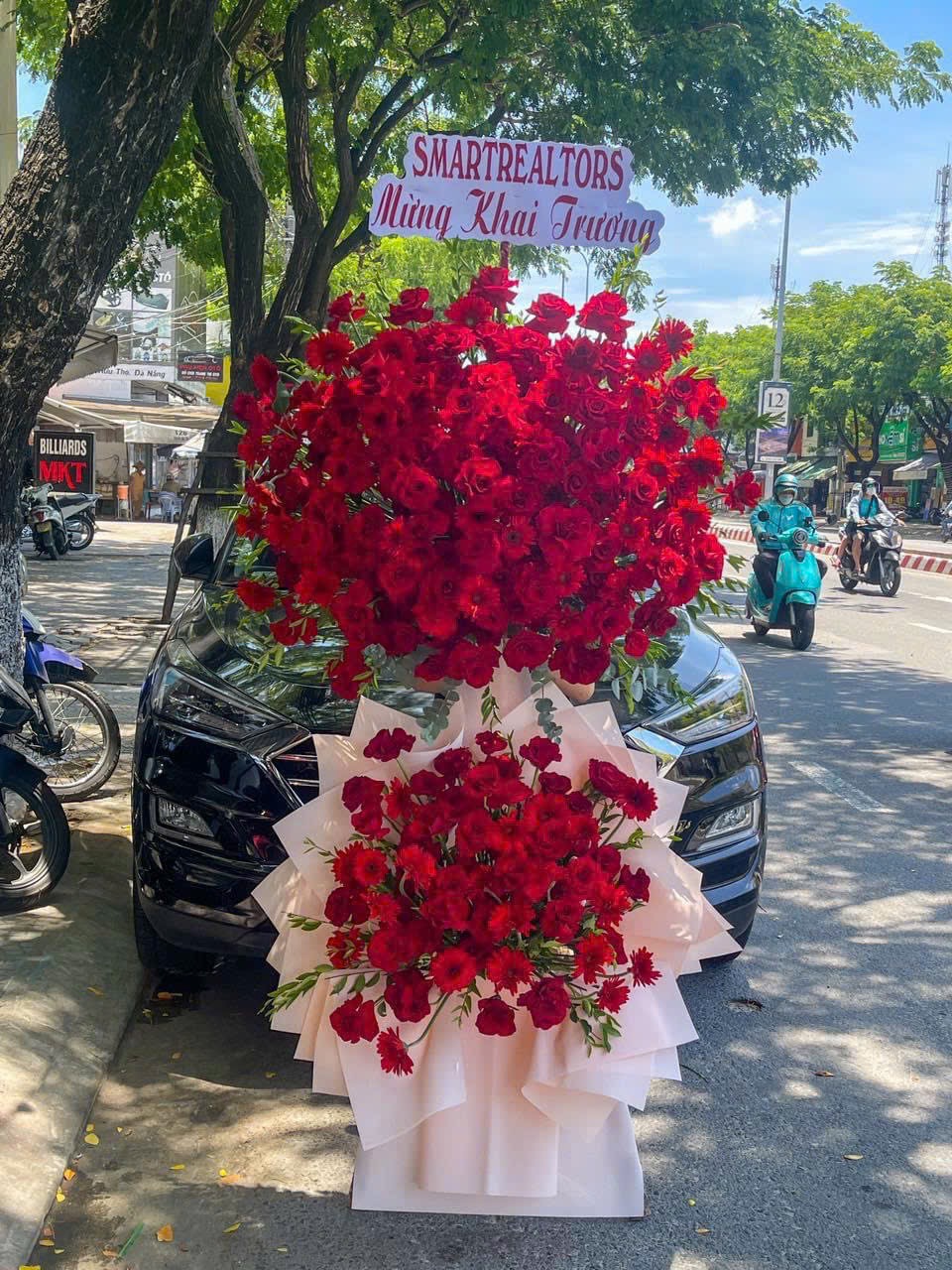 Kệ khai trương cho công ty