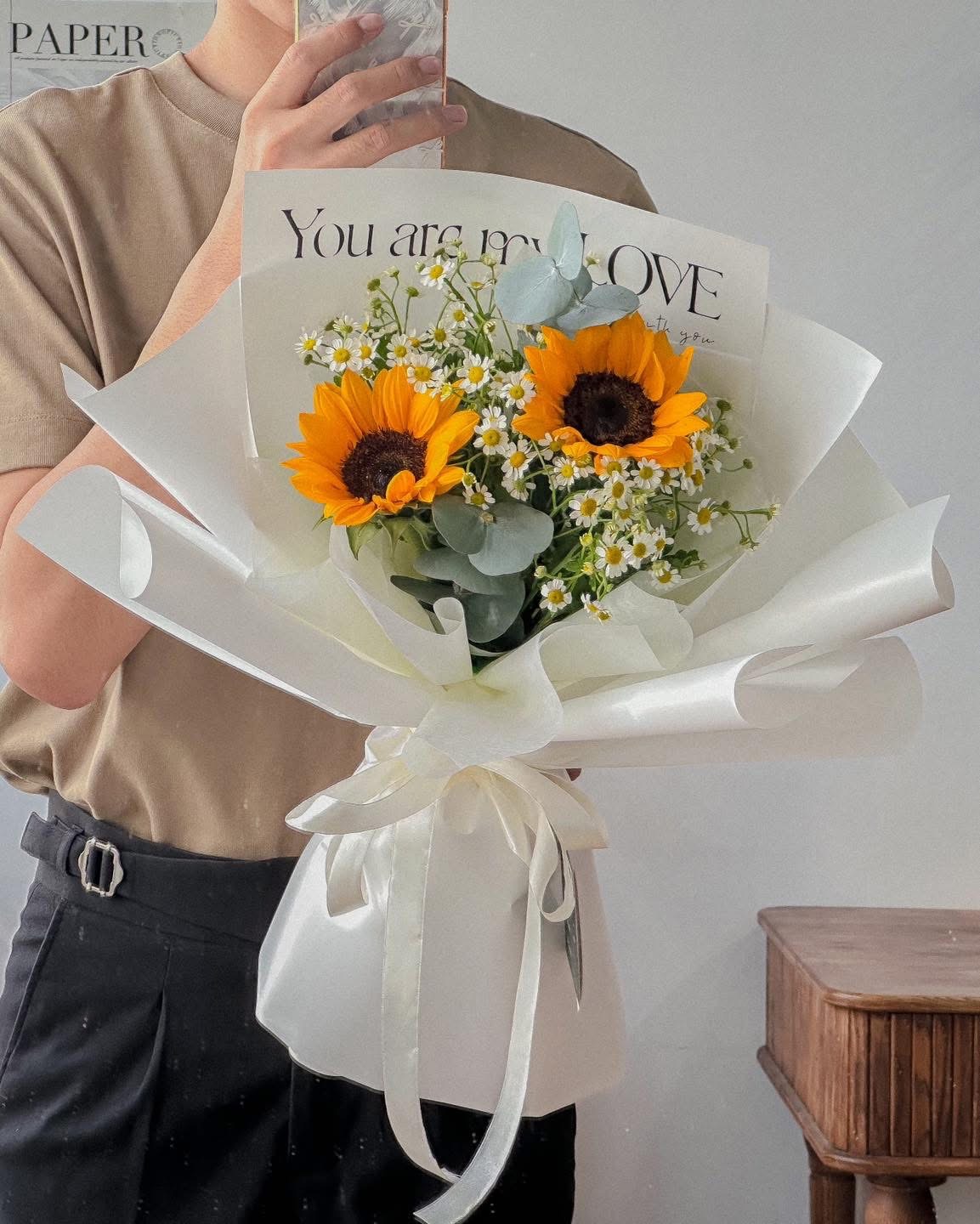 Bó hoa 2 bông hướng dương mix cúc Tana 