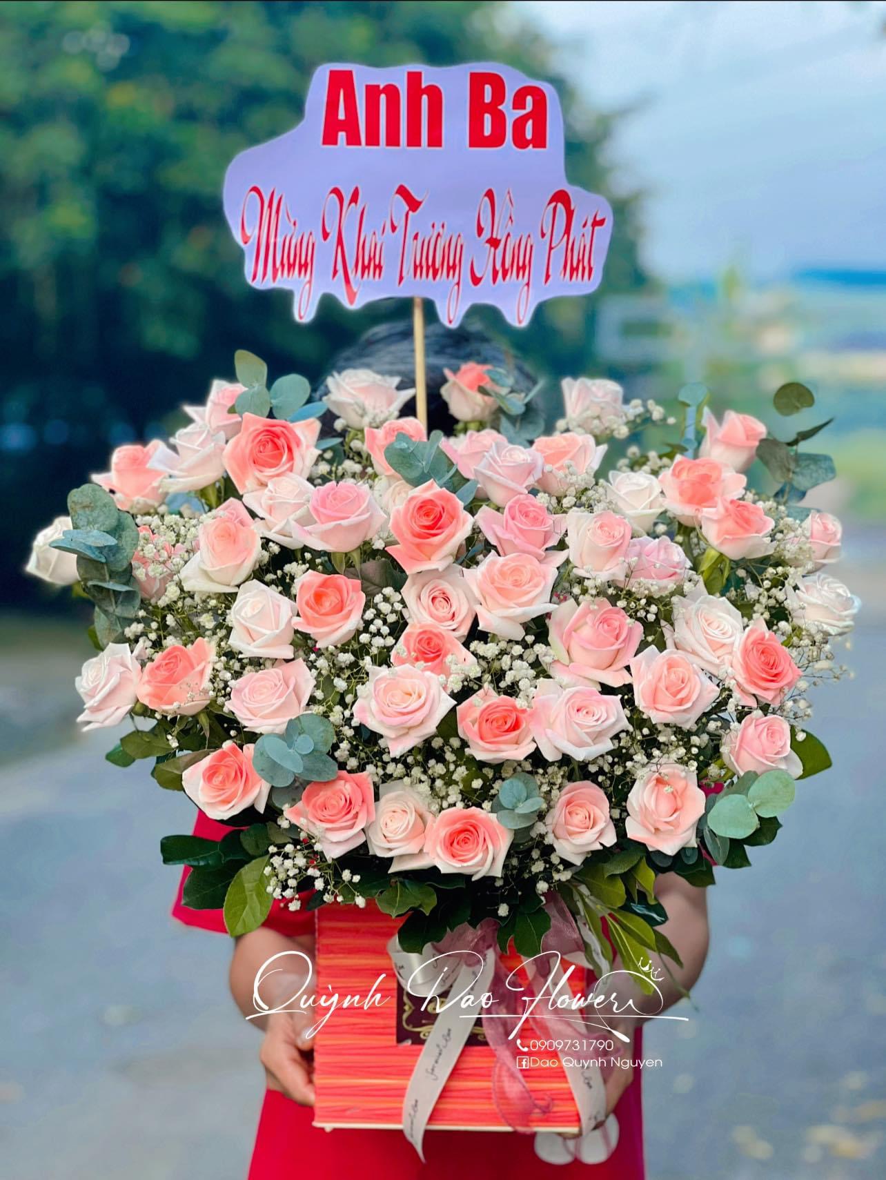 Giỏ hoa hồng tặng khai trương quận 9