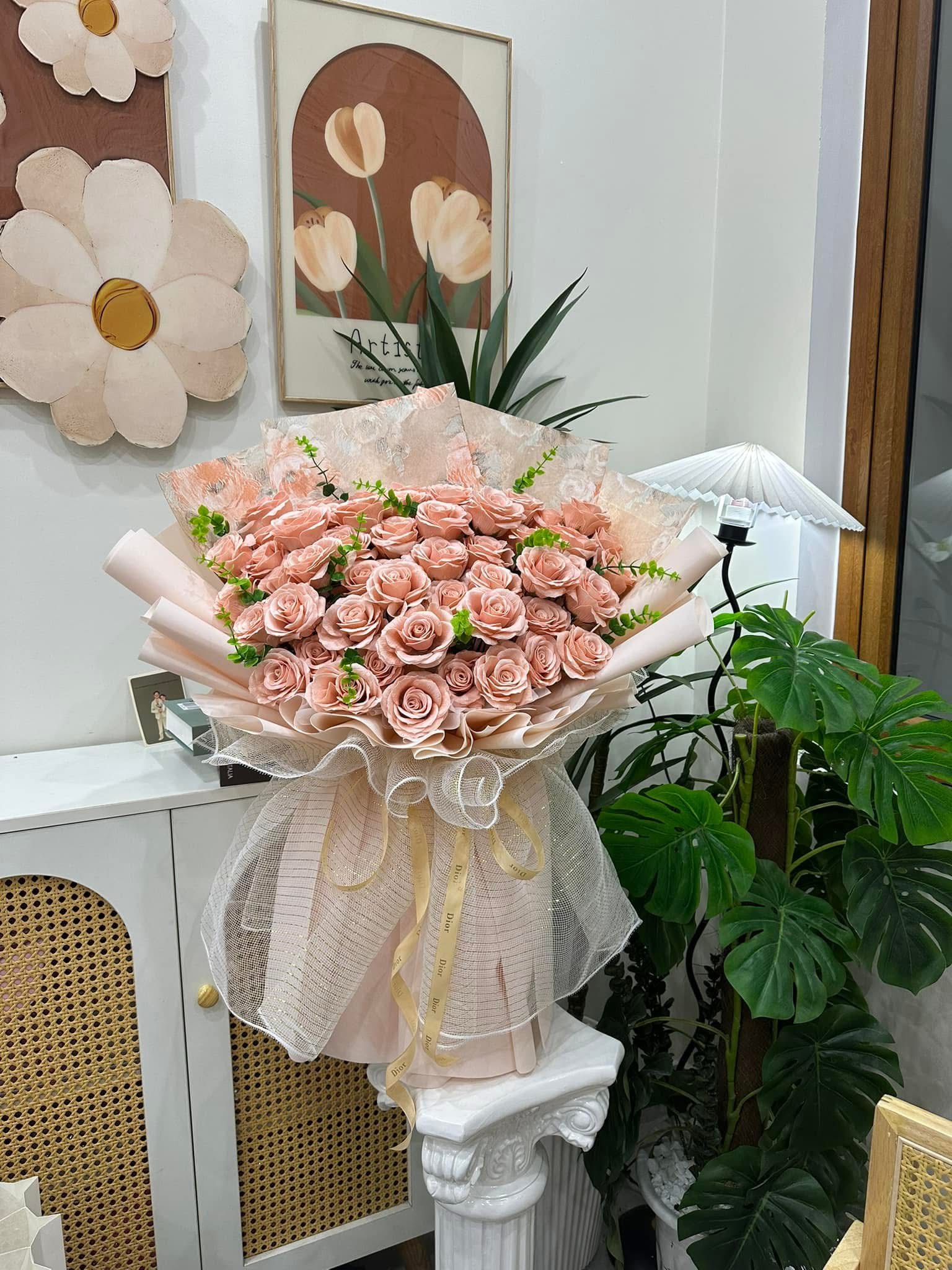 Bó hoa sáp cao cấp tone nâu