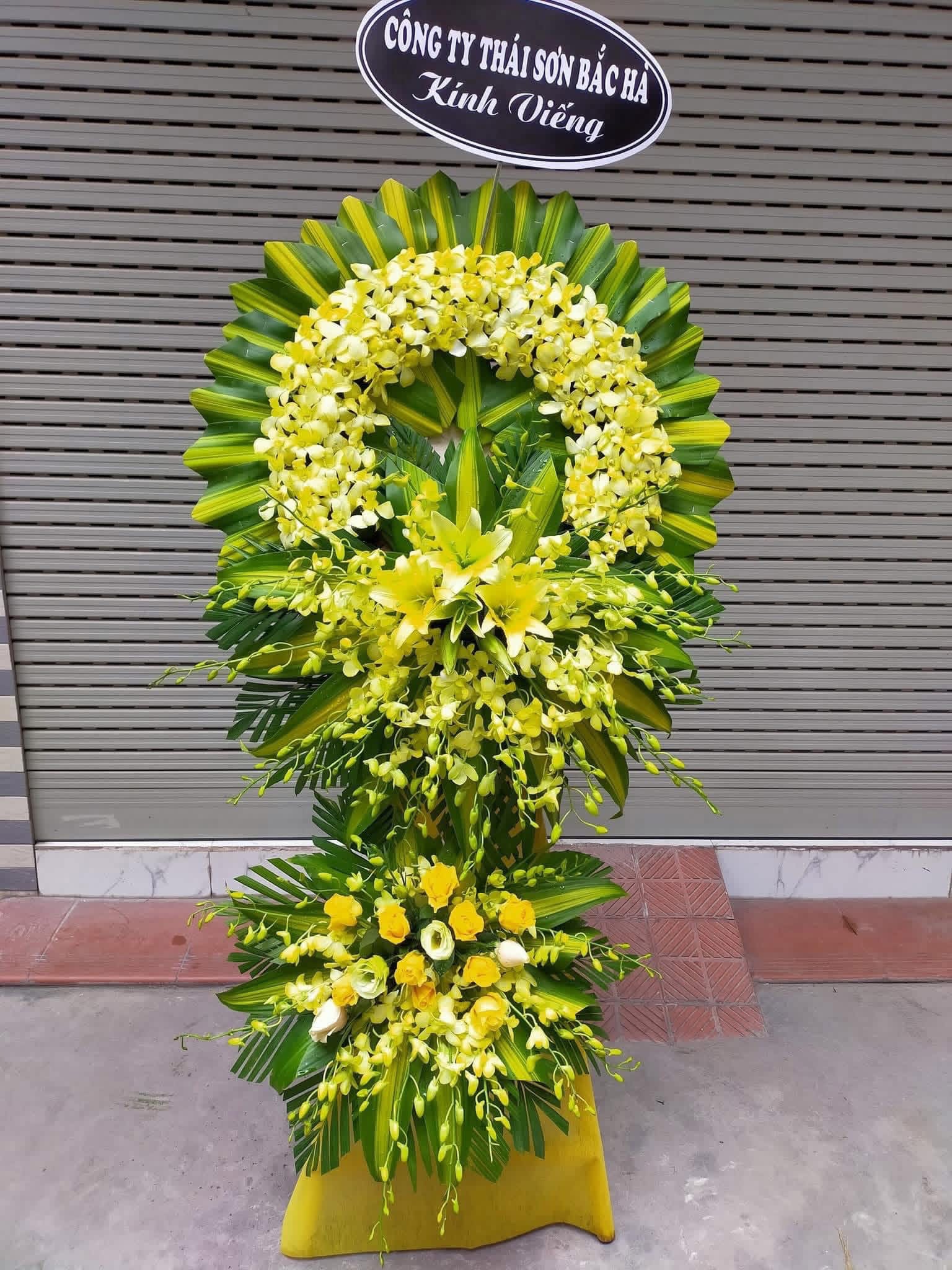 Hoa viếng vàng 