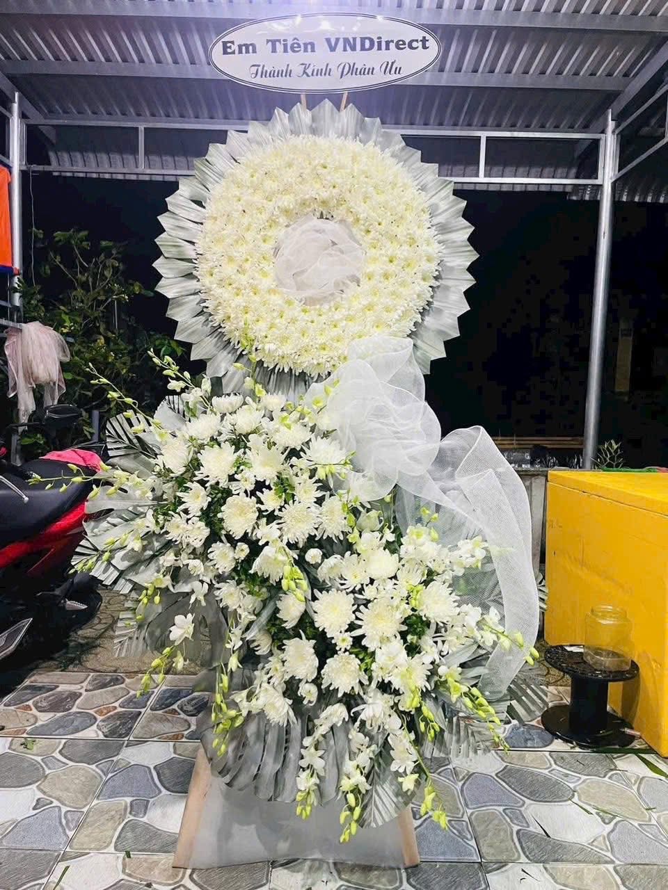 Hoa viếng to đẹp 